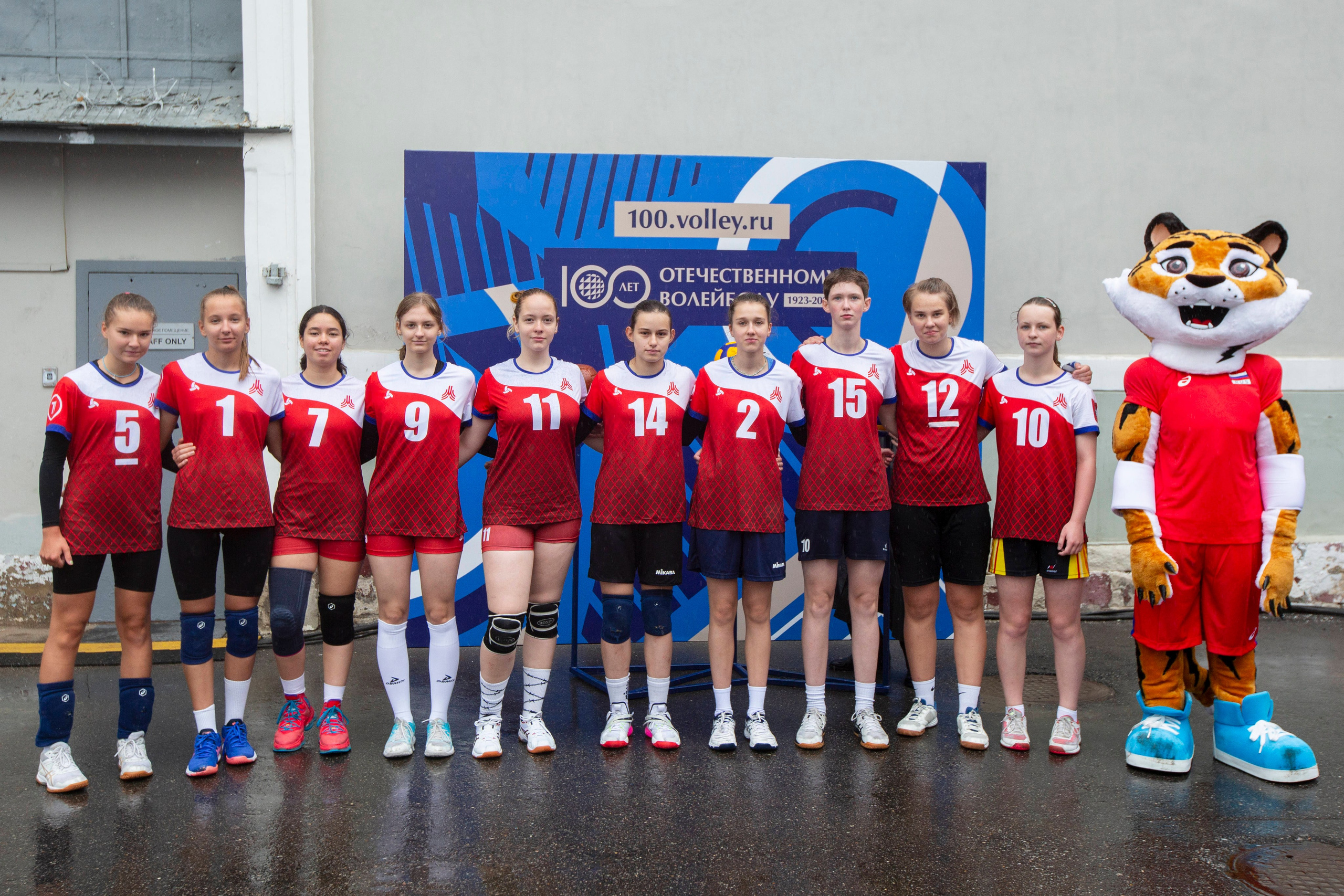 100 ЛЕТ ОТЕЧЕСТВЕННОМУ ВОЛЕЙБОЛУ. Фотограф Георгий Нигматулин