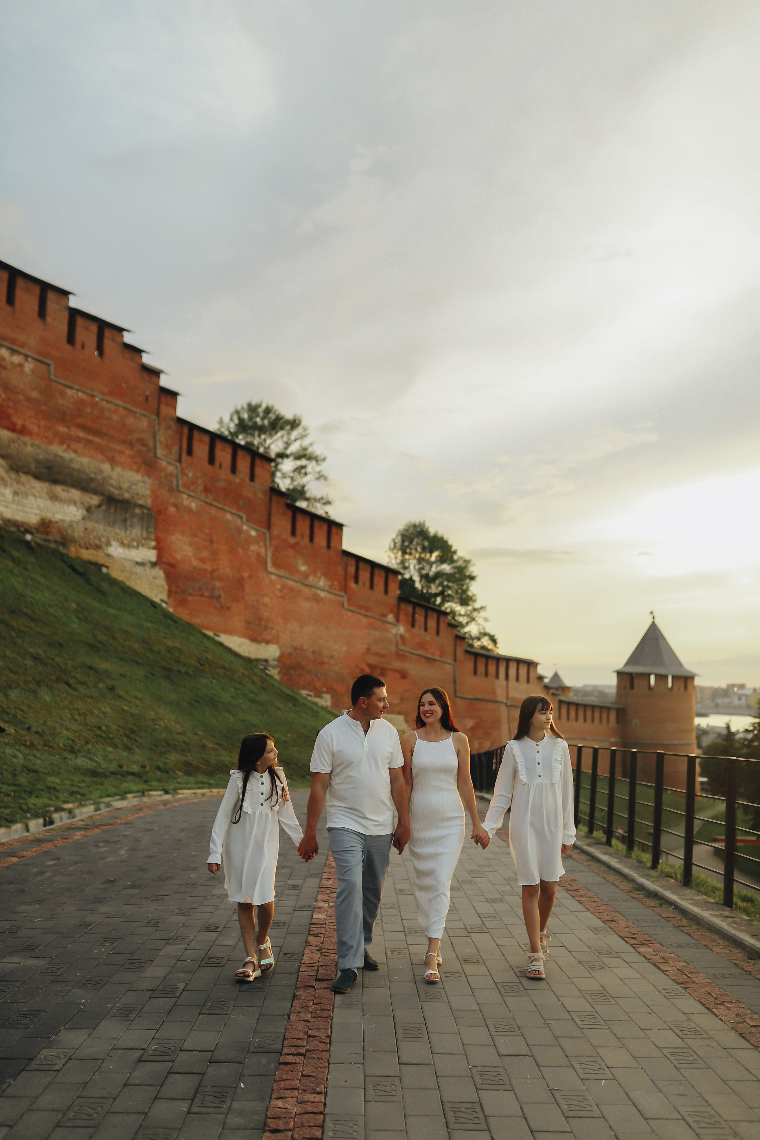 Вечерняя прогулка. Семейный и свадебный фотограф Казакова Галина