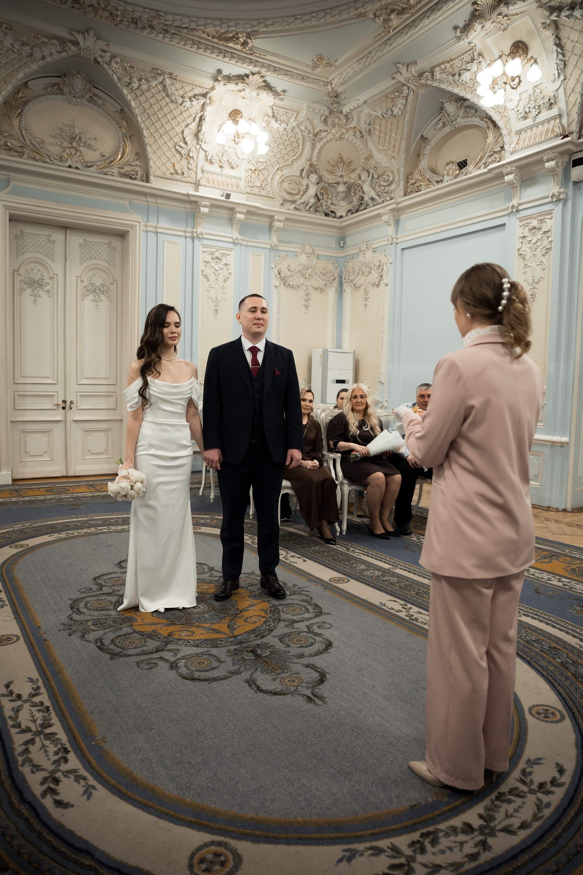 Свадебная фотосессия на Фурштатской. Свадебный фотограф Игорь Брундасов 8PHOTO на свадьбу венчание загс СПб