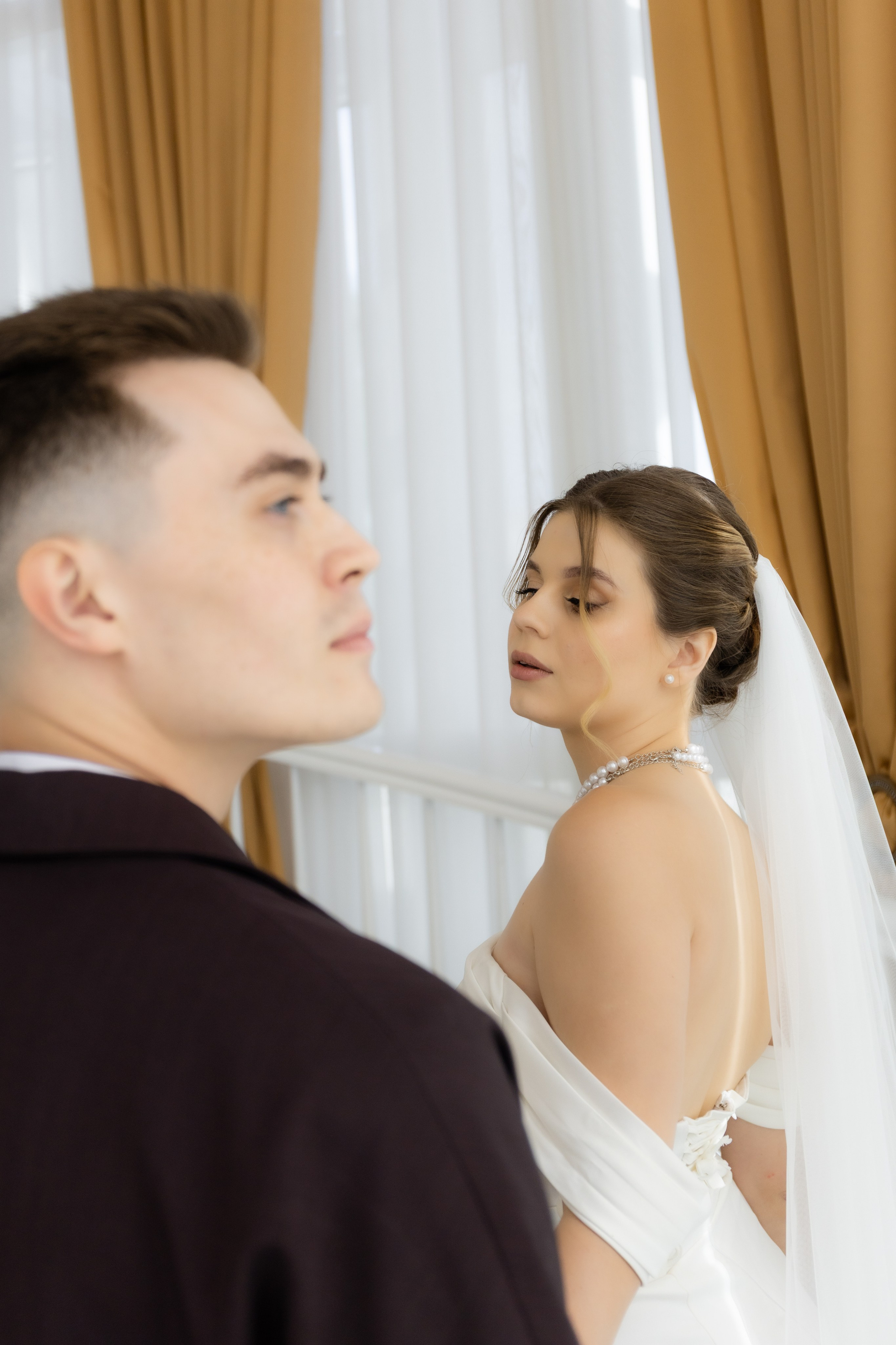 Гайд-путеводитель по Центральному ЗАГСу. Свадебный и портретный фотограф в Новосибирске Любовь Исакова