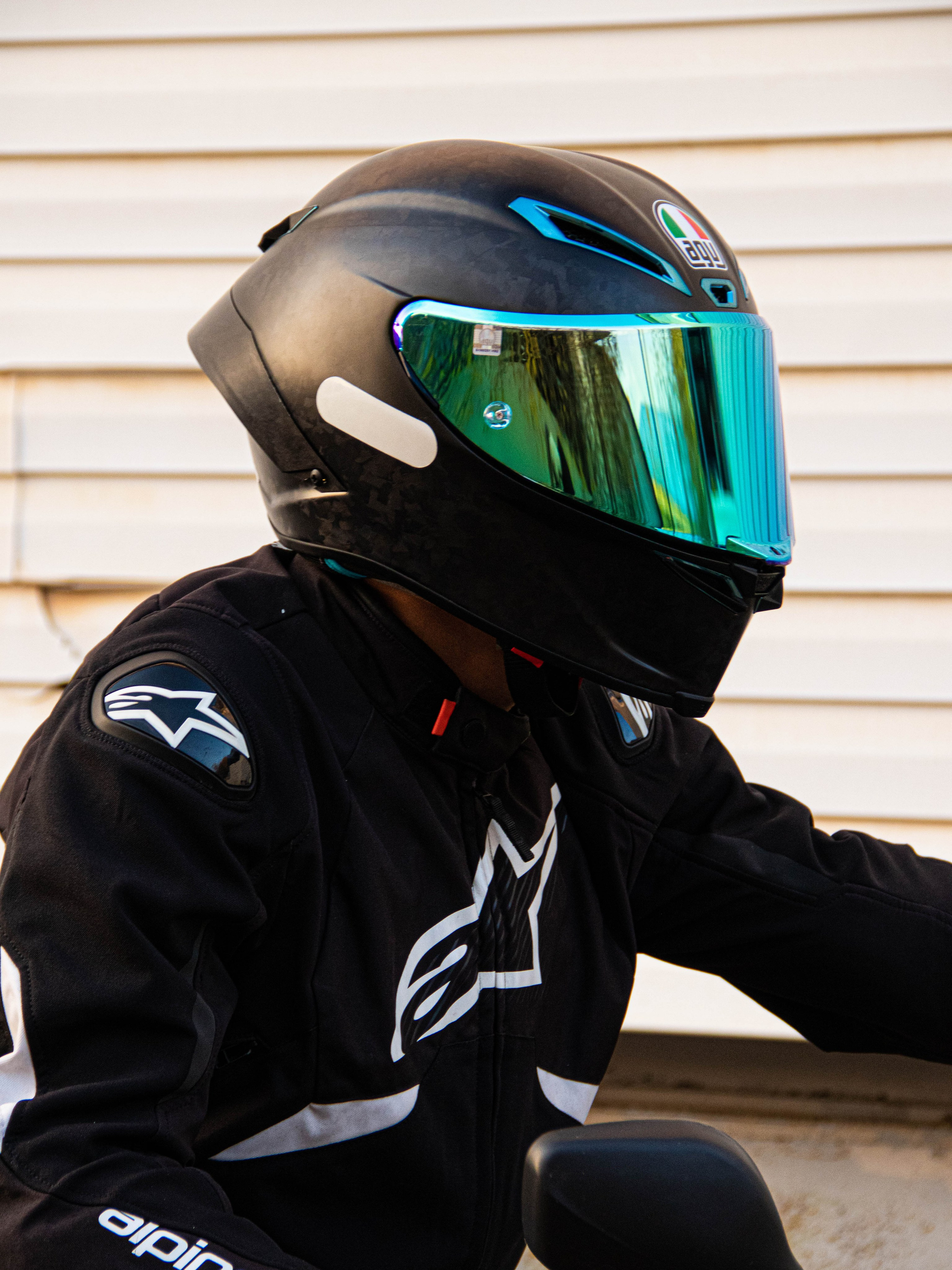 Мотоциклетный шлем. «Матрица»