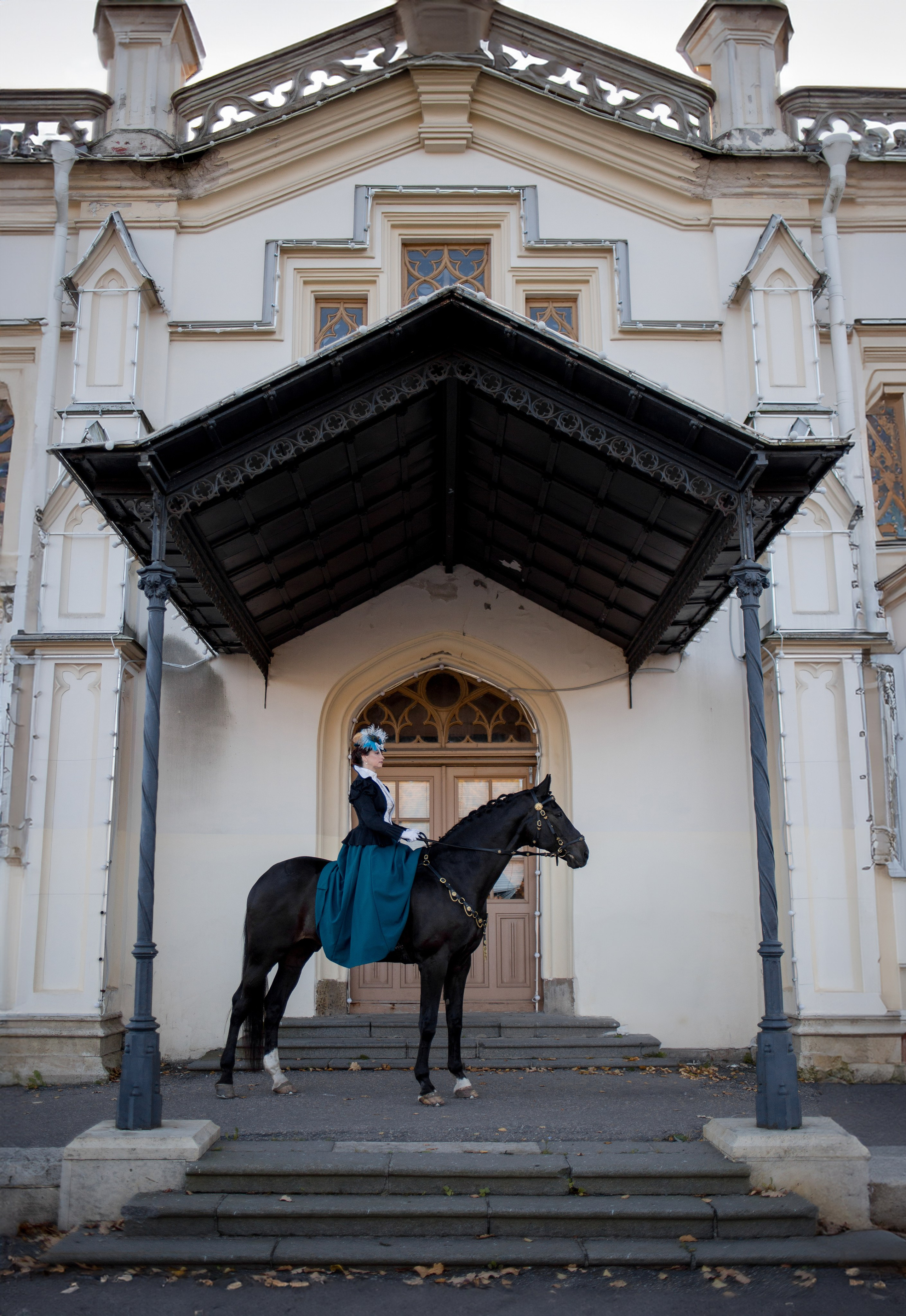 Фотосессия с лошадью в историческом стиле