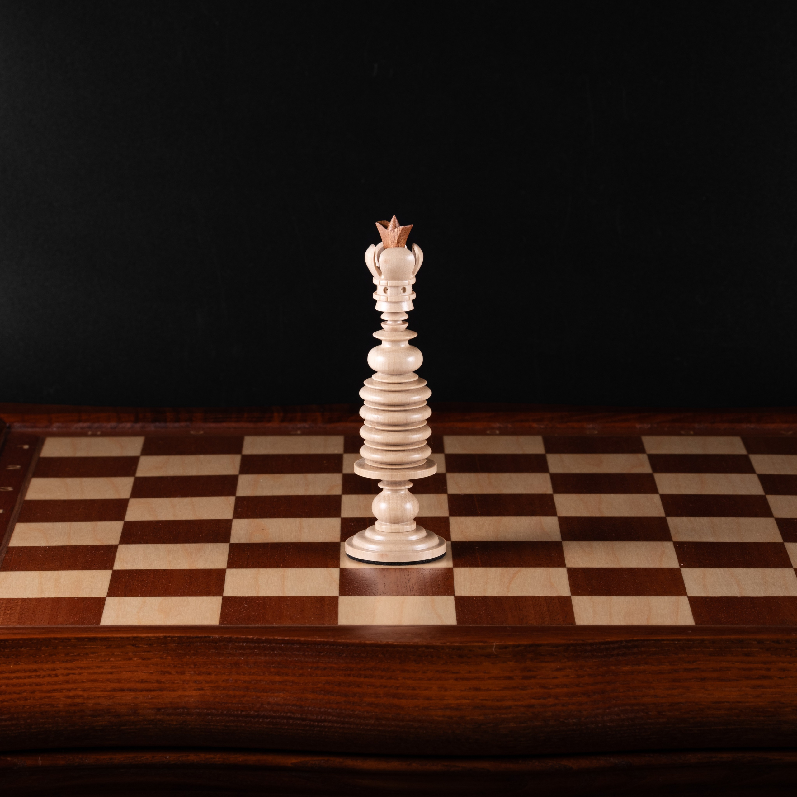 Рекламная съемка шахмат KADUN. Предметный и интерьерный фотограф Василий Блинов