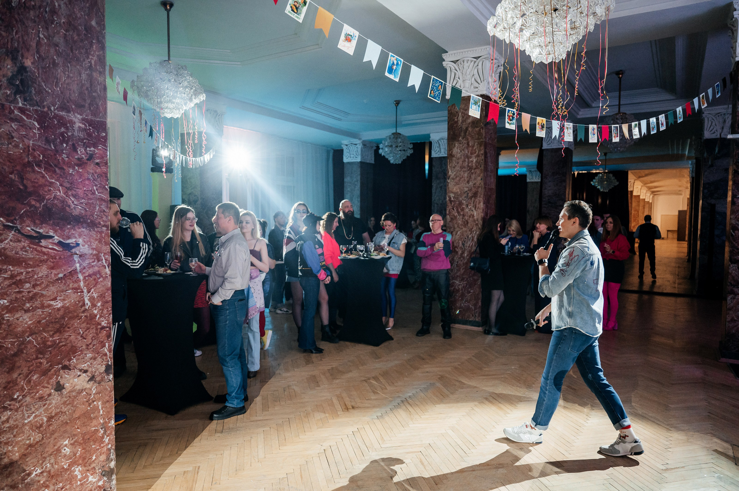 Корпоратив в стиле 90-х. Фотограф Дмитрий Сермяжко