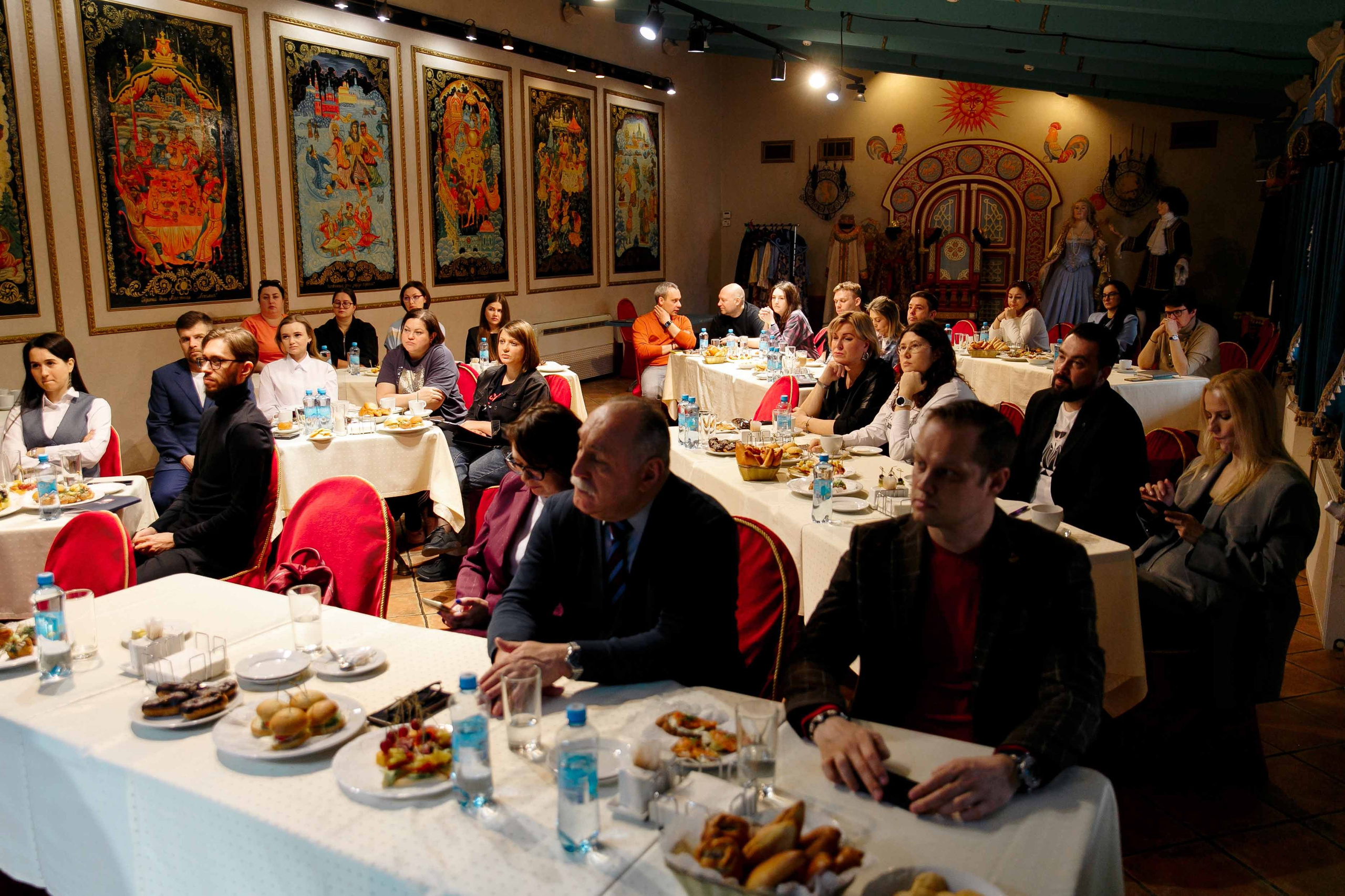 Бизнес Завтрак в ИВ. Ваш репортажный фотограф Артемий Антонов