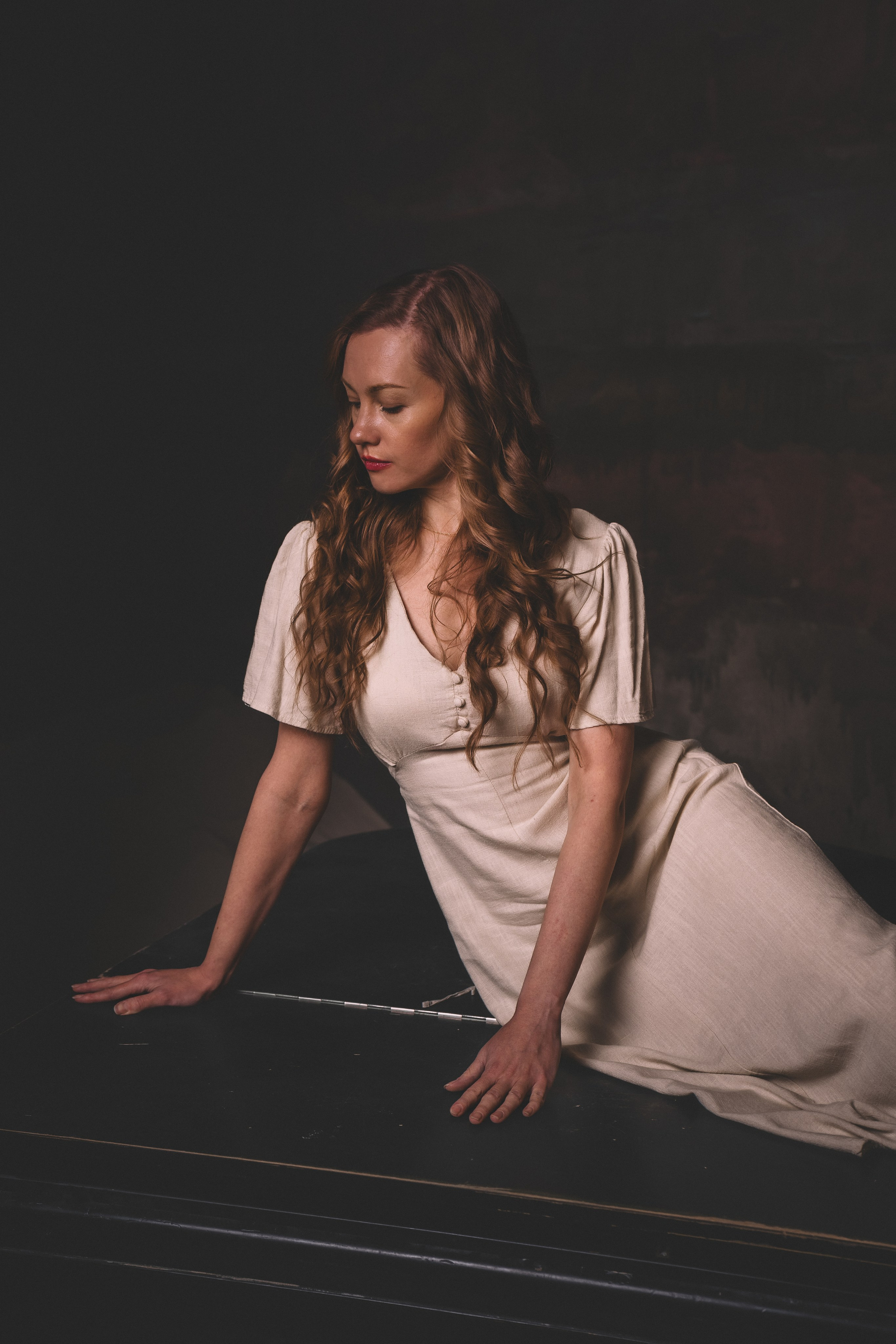 Индивидуальная женская фотосессия в фотостудии Санкт-Петербурга. Профессиональный фотограф в Санкт-Петербурге Александр Волосенцев