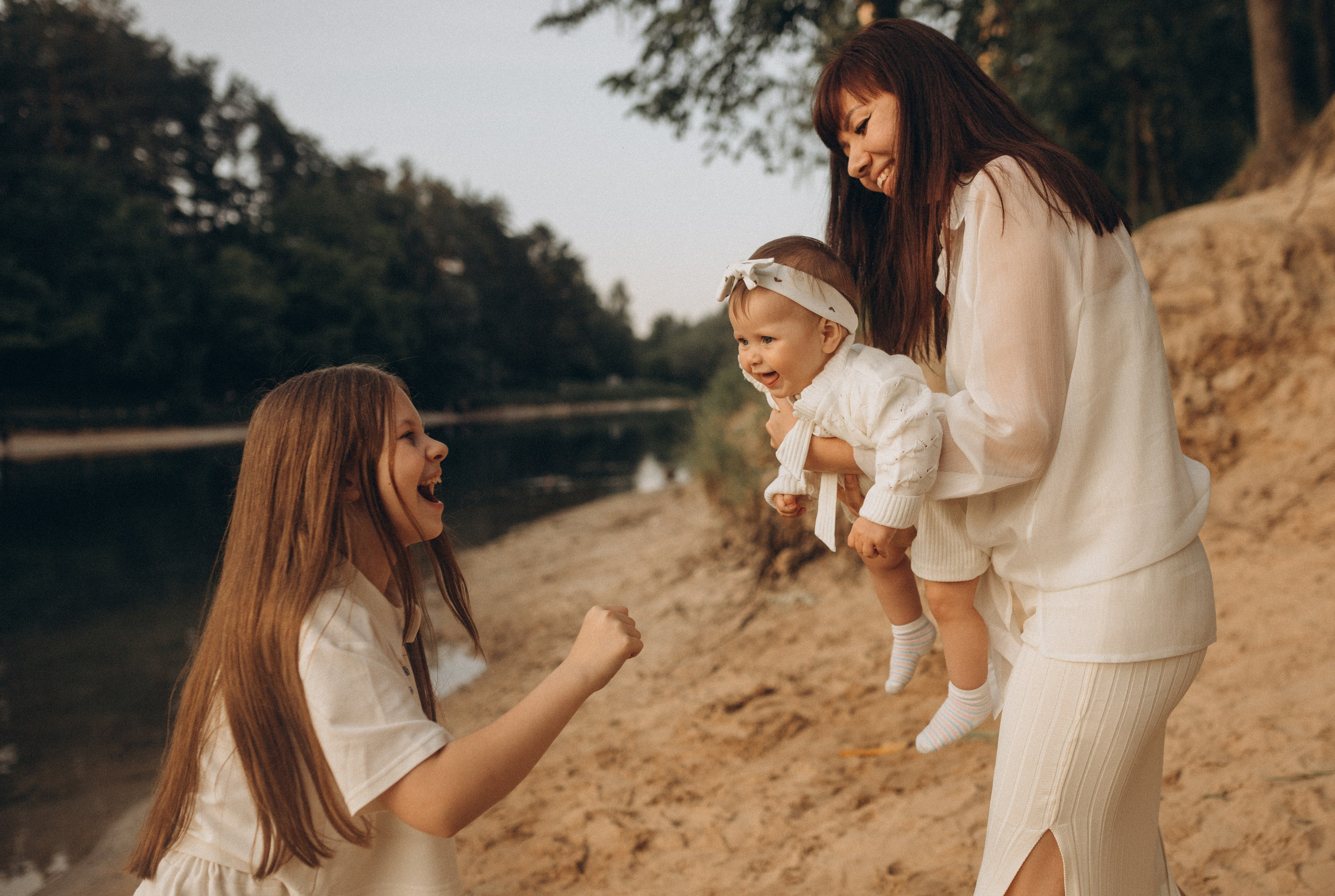 Семейная прогулка летом. Свадебный и семейный фотограф в Москве и Казани Низамиева Талия