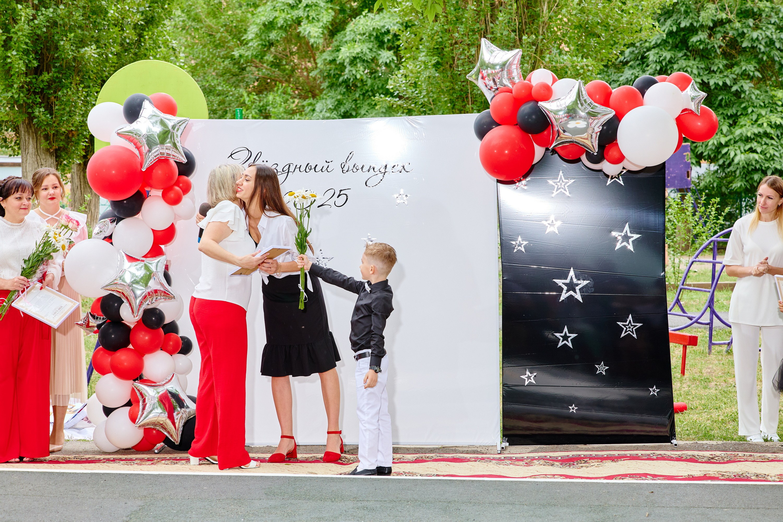 Выпускной 45 сад. Фотограф Выпускные альбомы Таганрог Сергей Коробченко