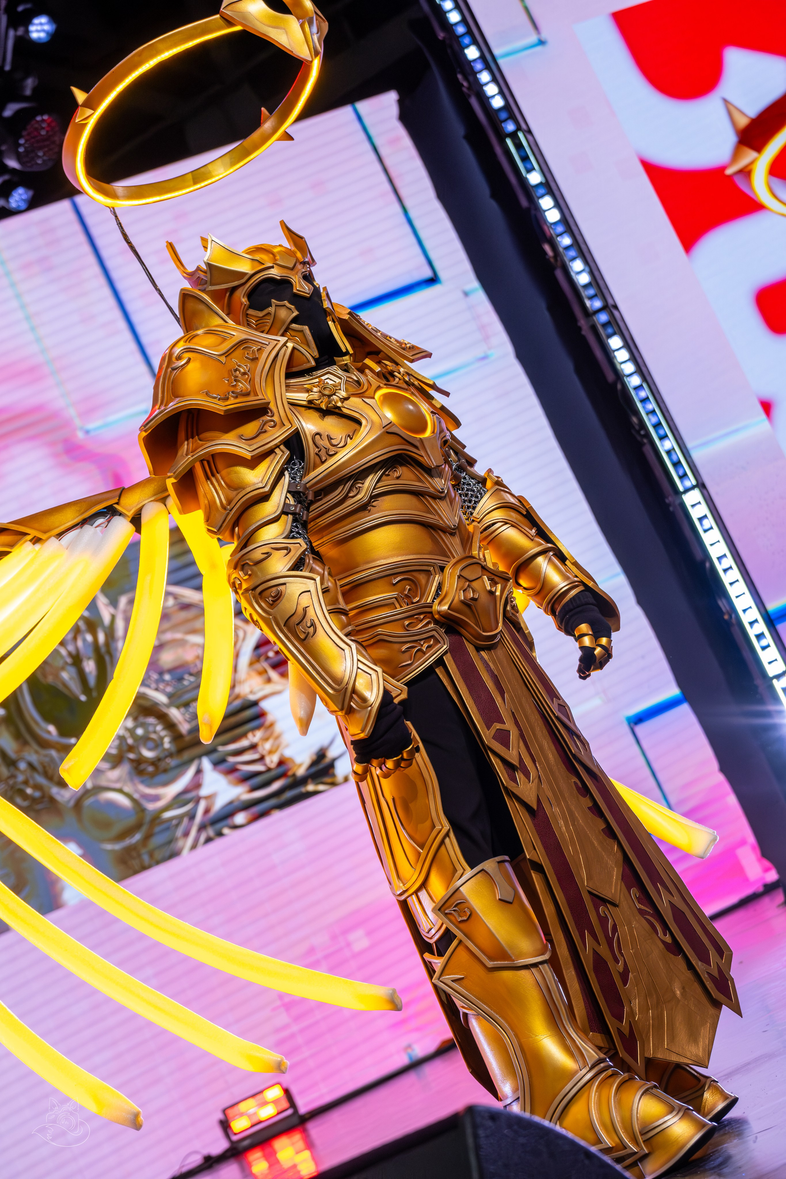 Сцена РЭД ЭКСПО 2024. Косплей фотограф