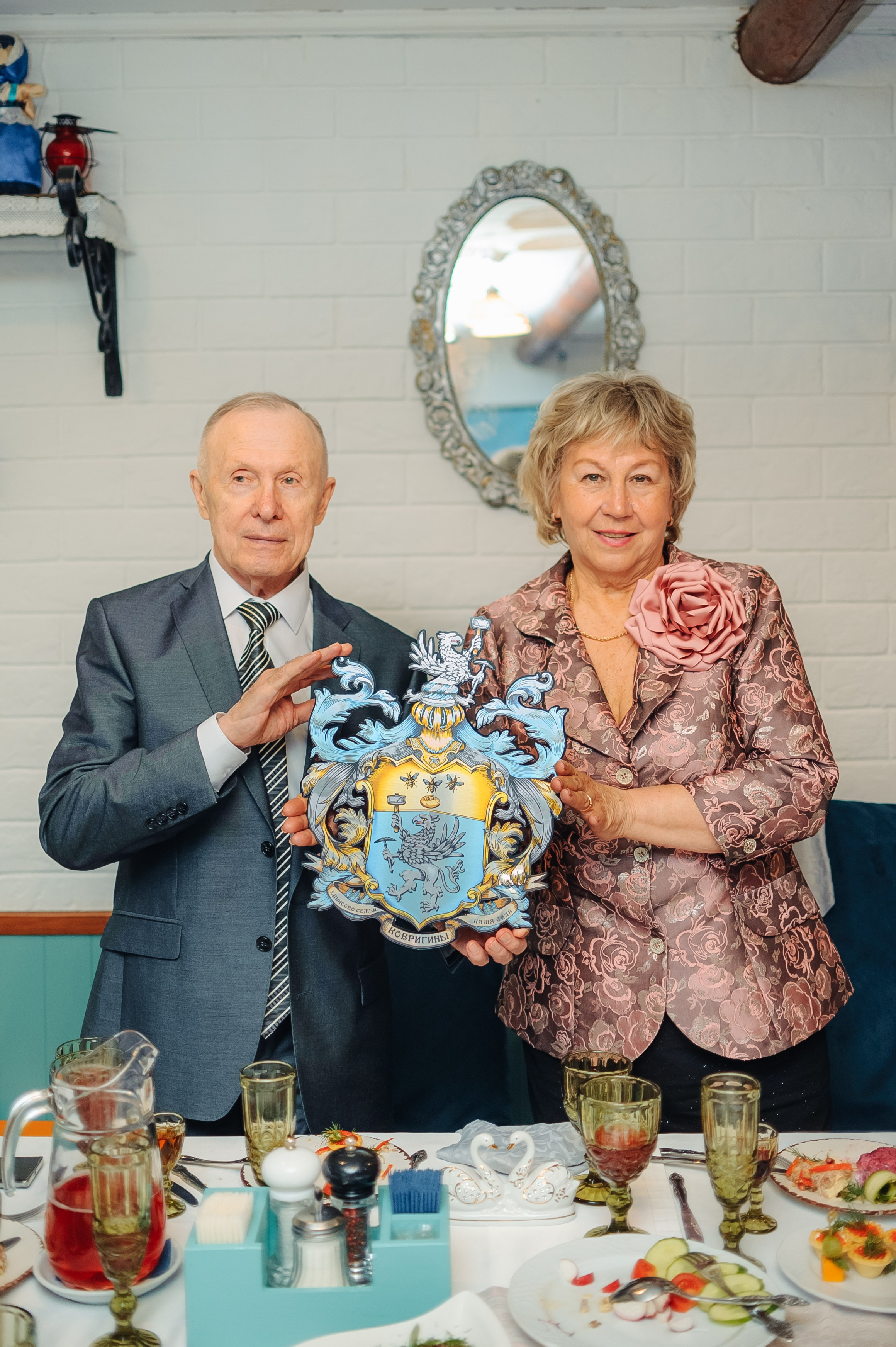 Тихий семейный праздник в ресторане Подкова. Свадебный фотограф в Екатеринбурге Артём Зайнетдинов