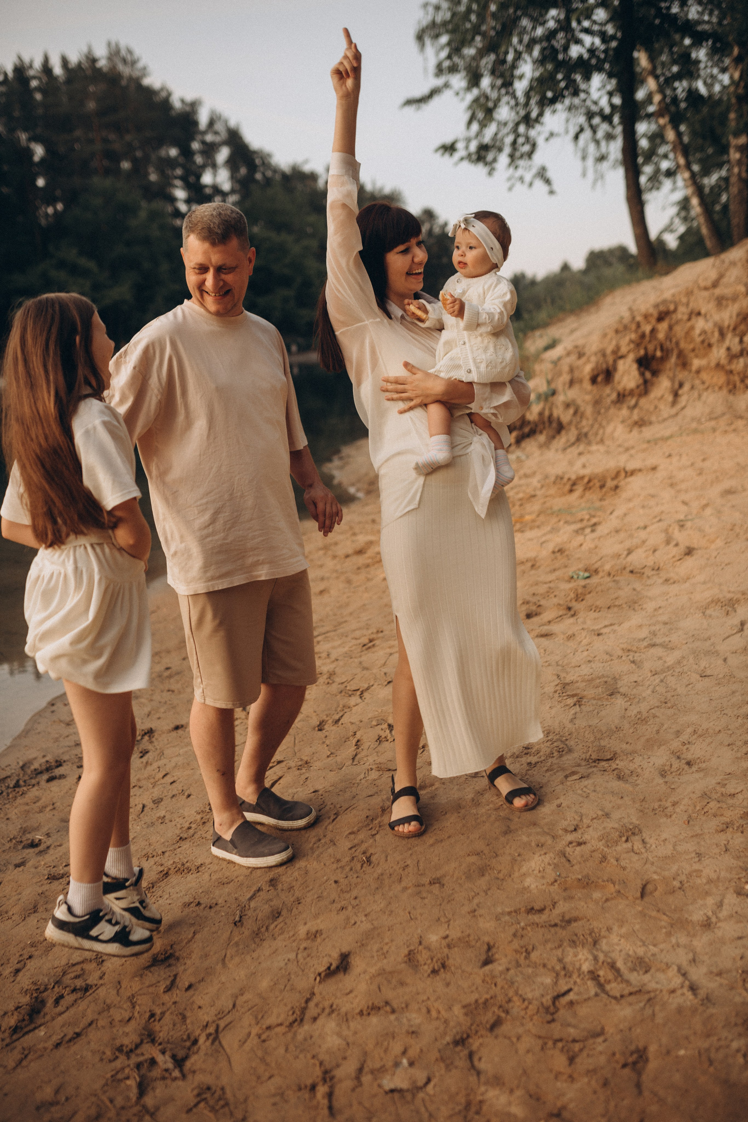 Семейная прогулка летом. Свадебный и семейный фотограф в Москве и Казани Низамиева Талия