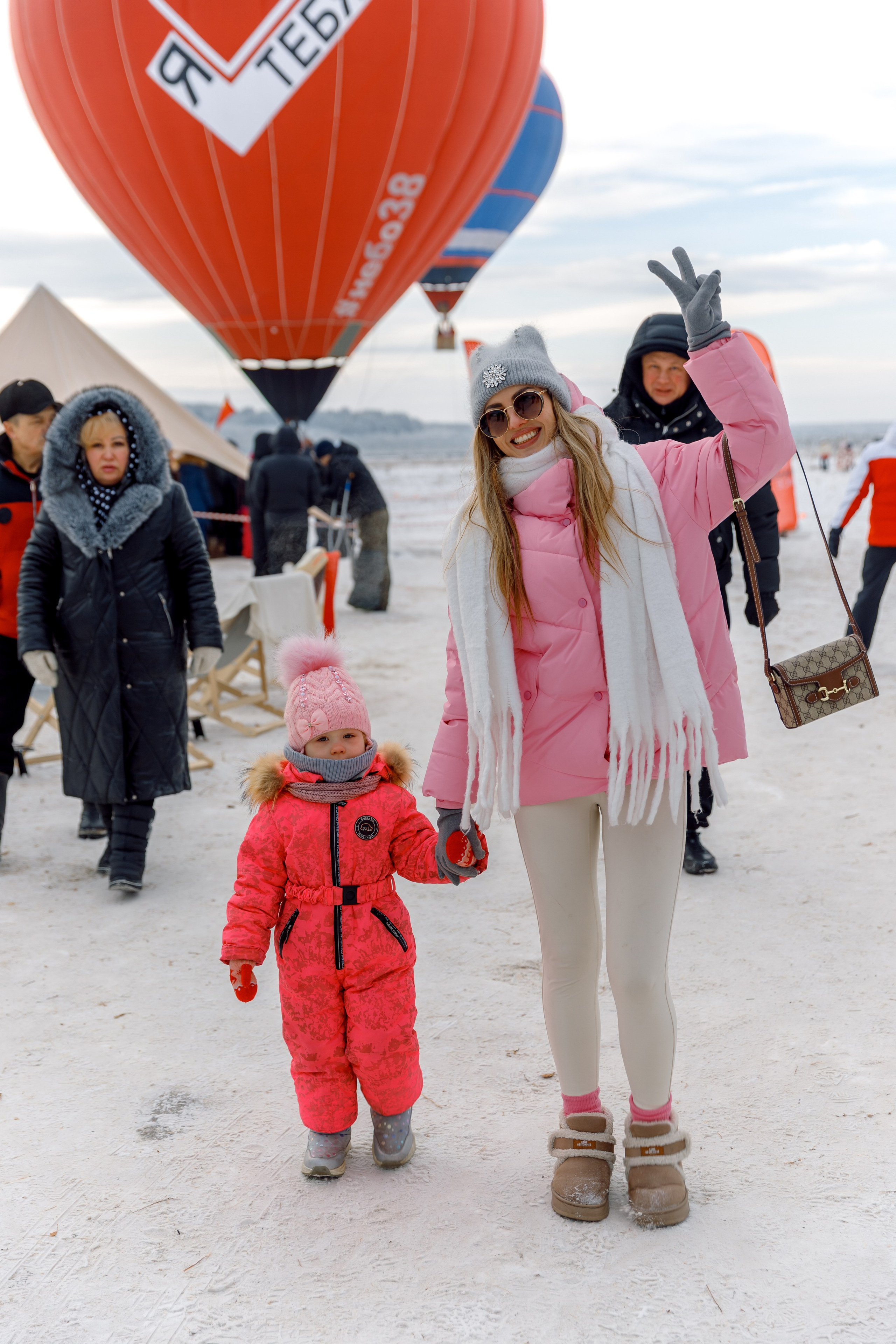ЯБЛОКИ НА СНЕГУ. Свадебный фотограф Иркутск, репортажный фотограф Иркутск