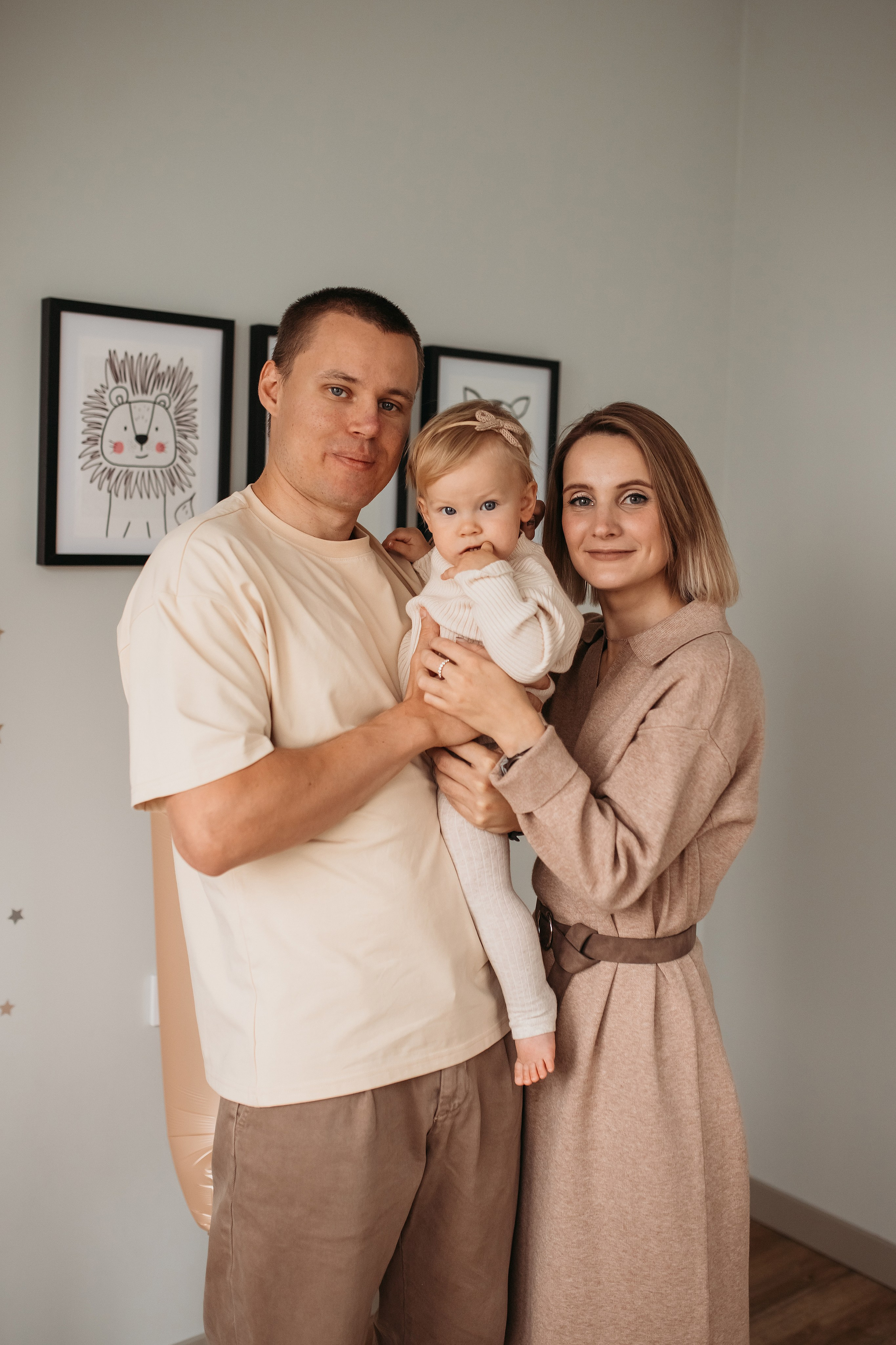 Ксюша (домашняя история). Семейный и детский фотограф Минск, Беларусь