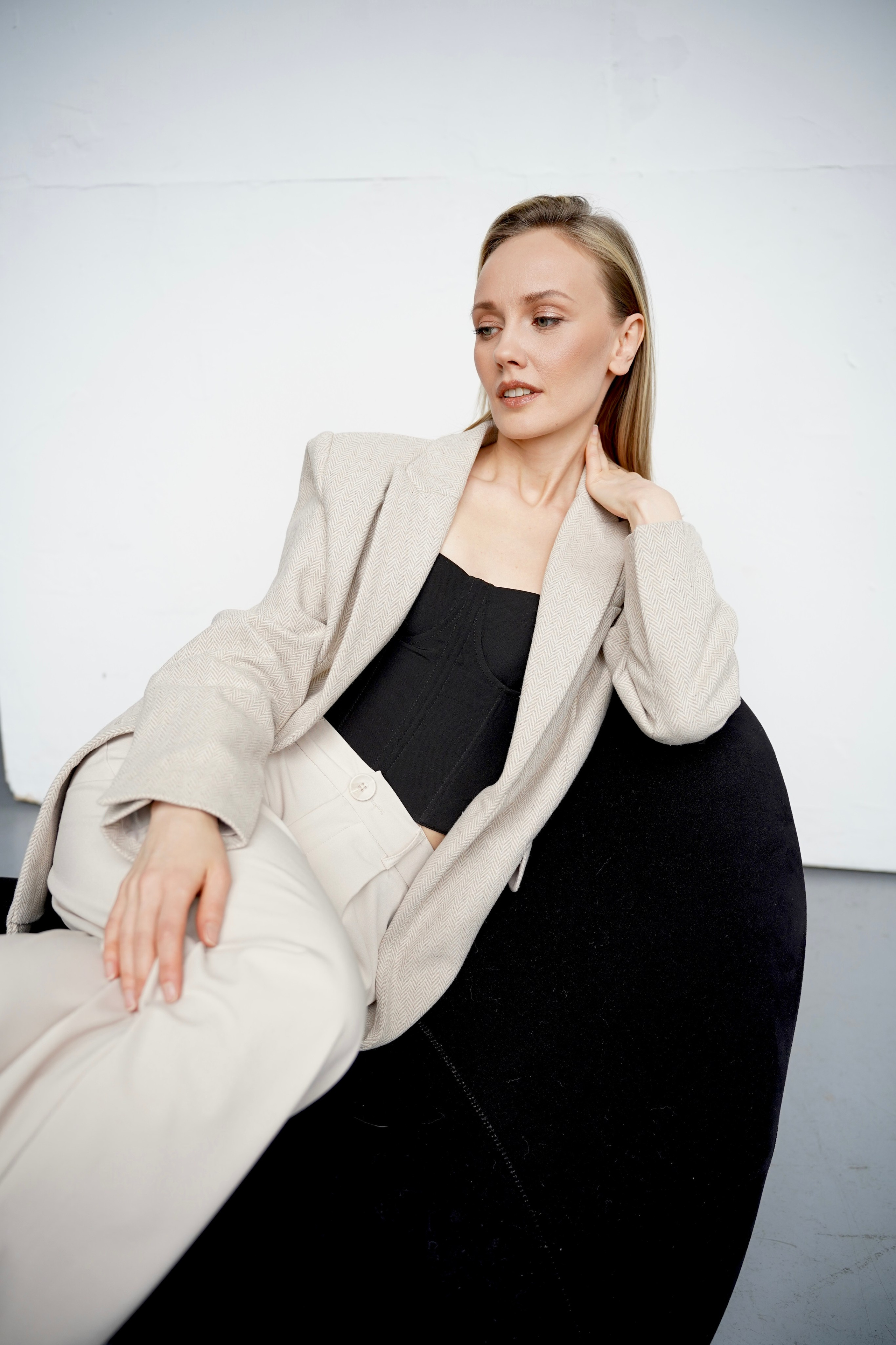 ЖЕНСКИЙ ПОРТРЕТ. Главная