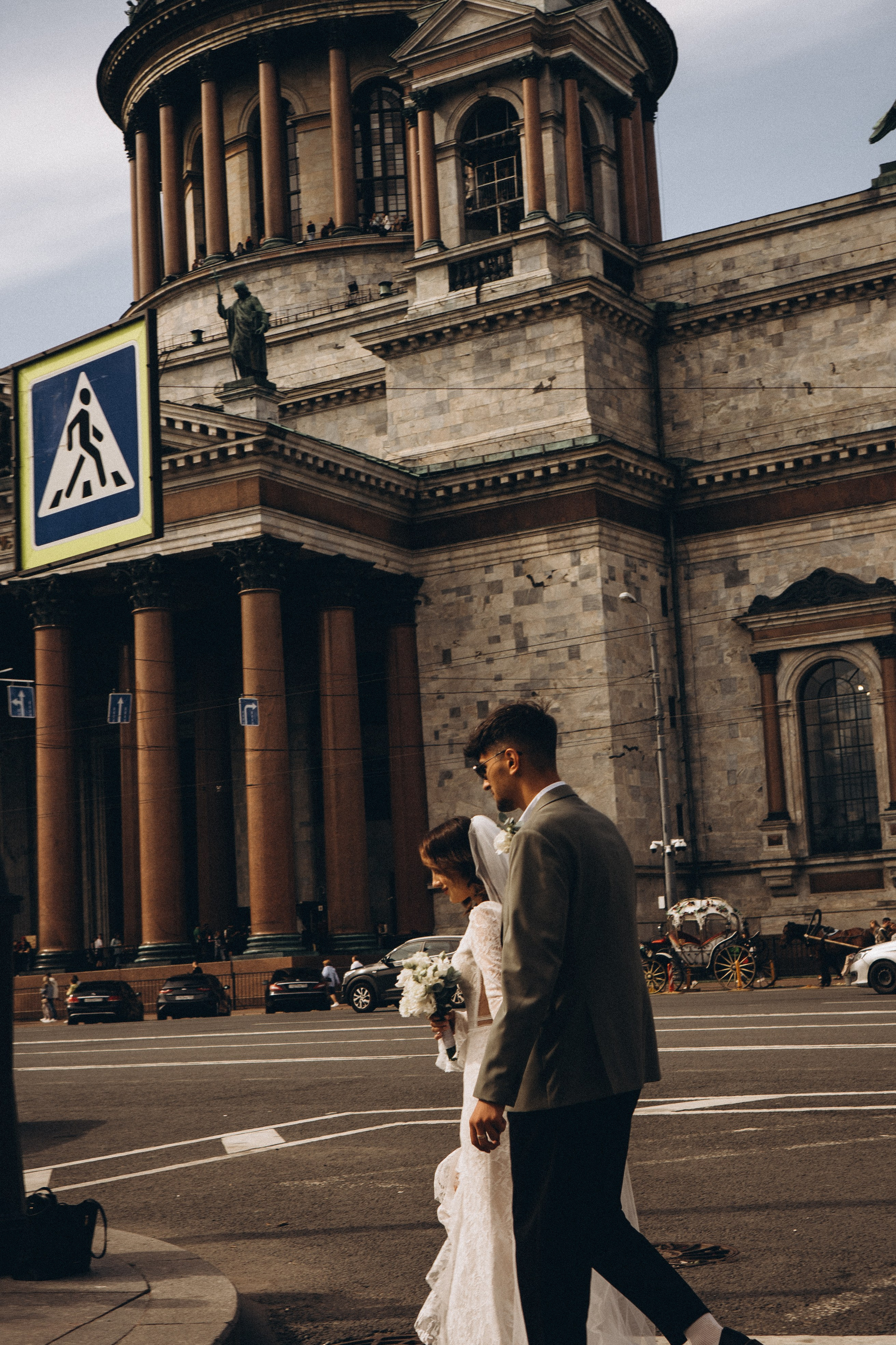 СВАДЕБНАЯ ПРОГУЛКА ВОЗЕ ИСАИКЕВСКОГО СОБОРА АСТОРИИ И ЗАКОНОДАЛЕТНОГО СОБРАНИЯ. Профессиональный фотограф, Санкт-Петербург — Виктория Богомолова