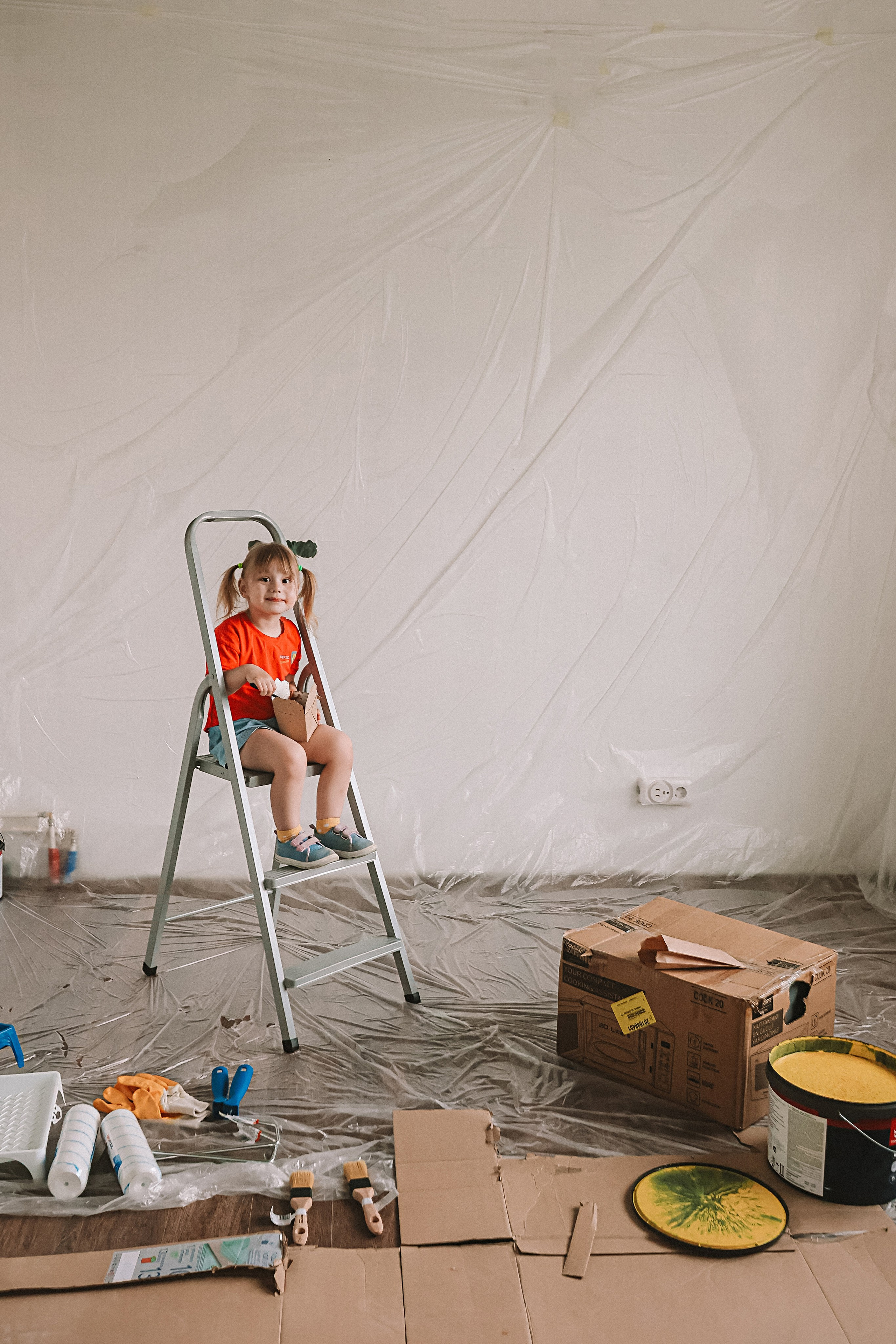 Ремонт. Семейный фотограф Тюмень, фотограф на роды Салмина Мария