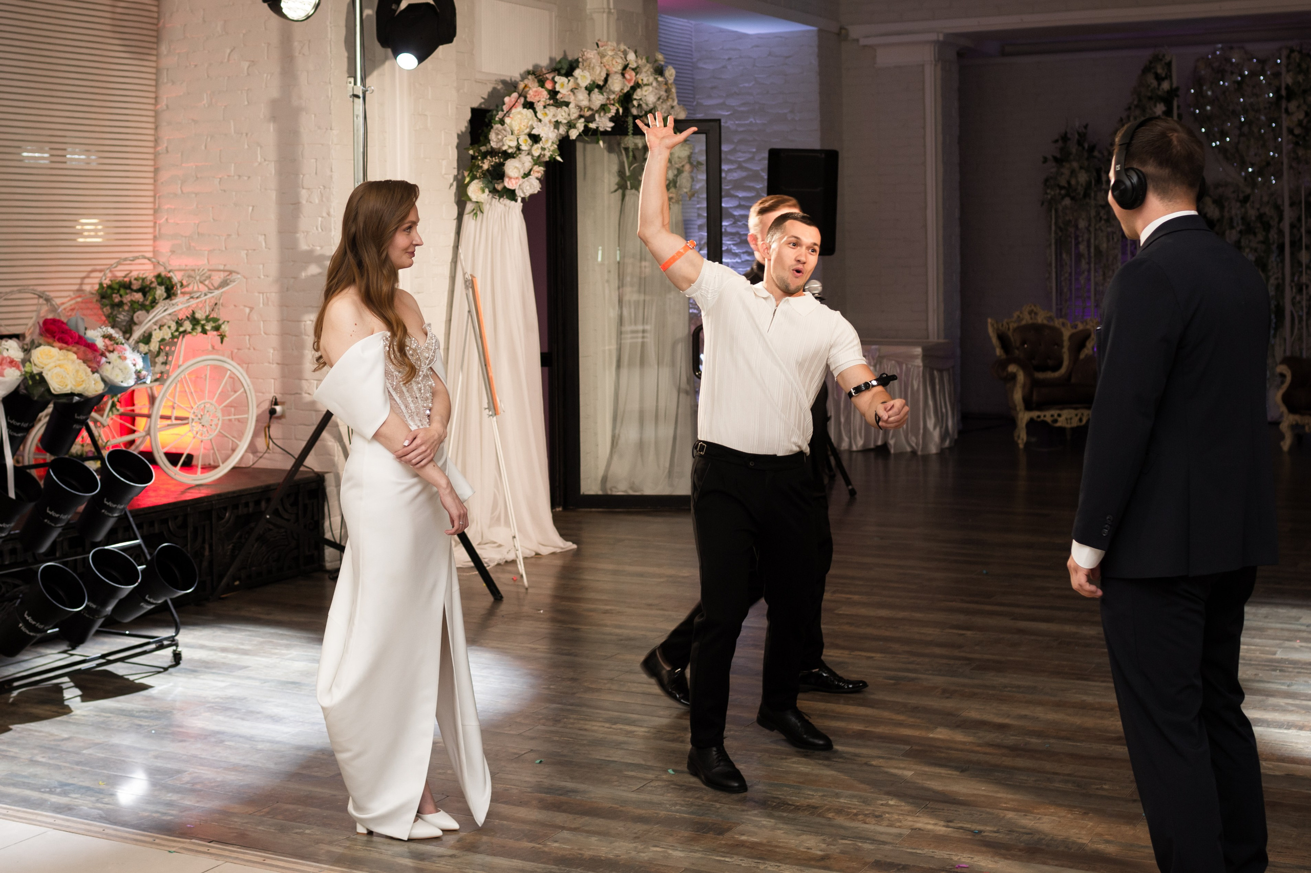 Свадьба в Петербурге в сентябре. Свадебный фотограф Кирилл Белый