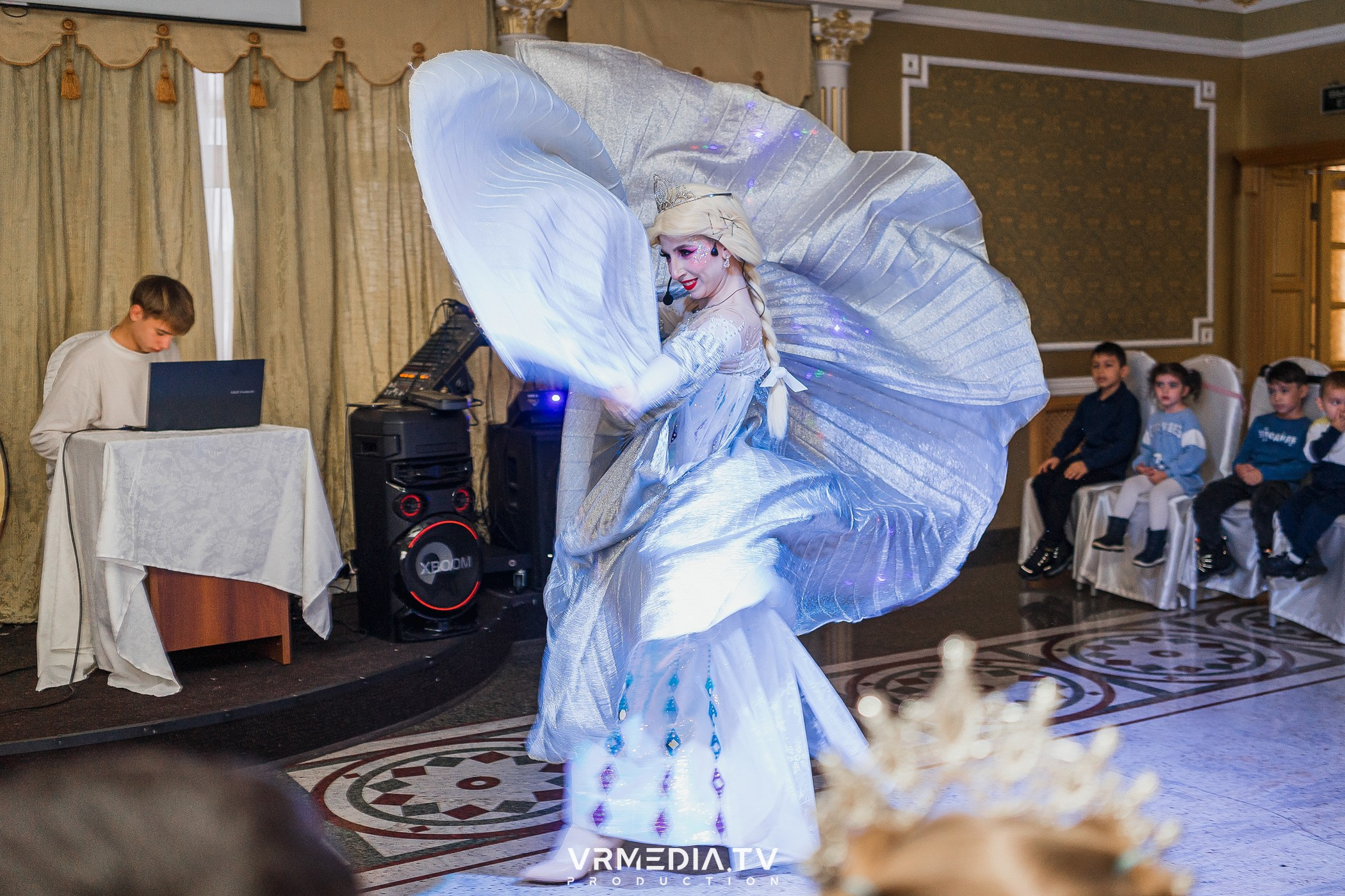 ХОЛОДНОЕ СЕРДЦЕ в ресторане «Империя»