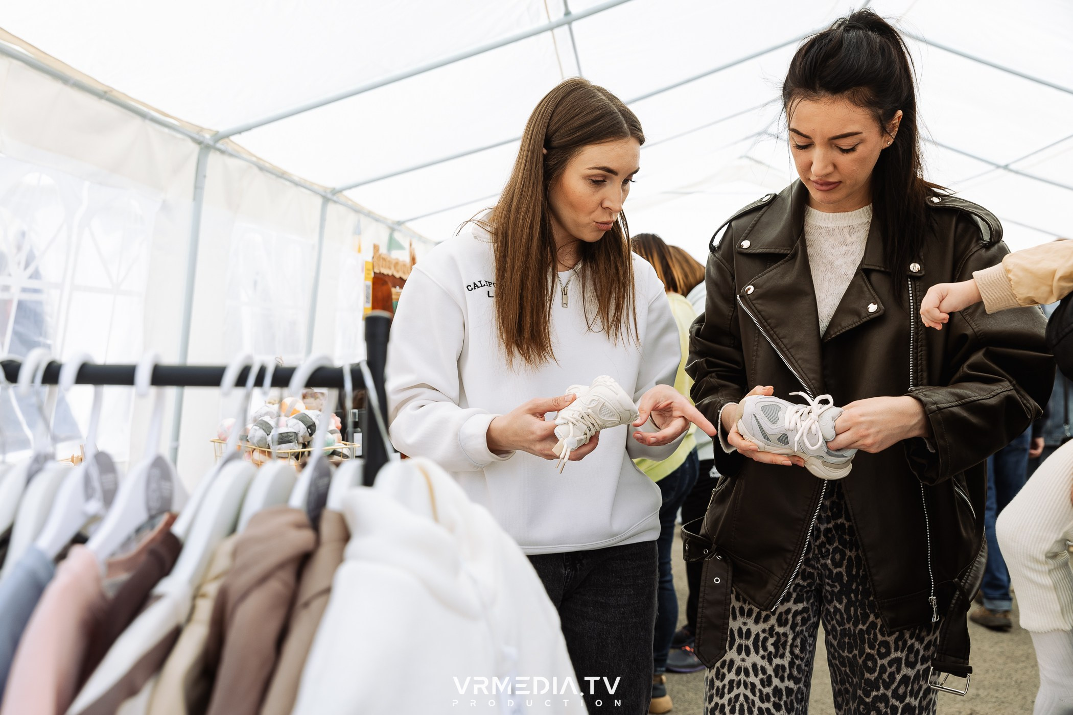 Традиционный летний базар и гараж-сейл