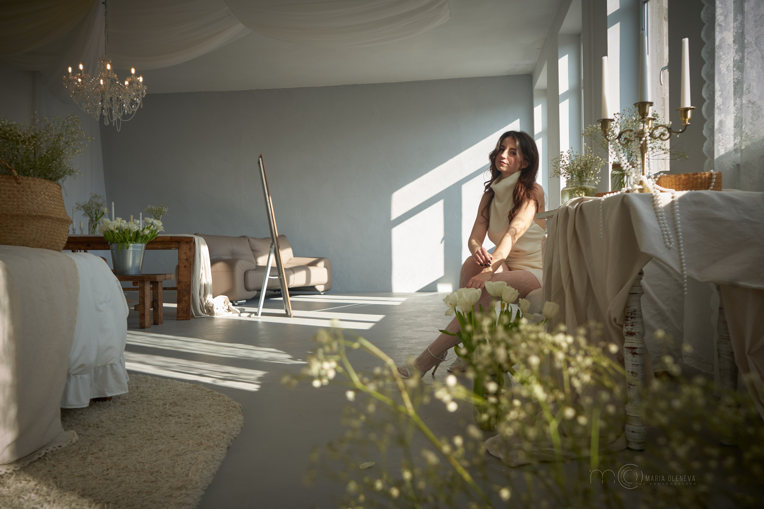 Настя в цветах. Фотограф Мария Оленева