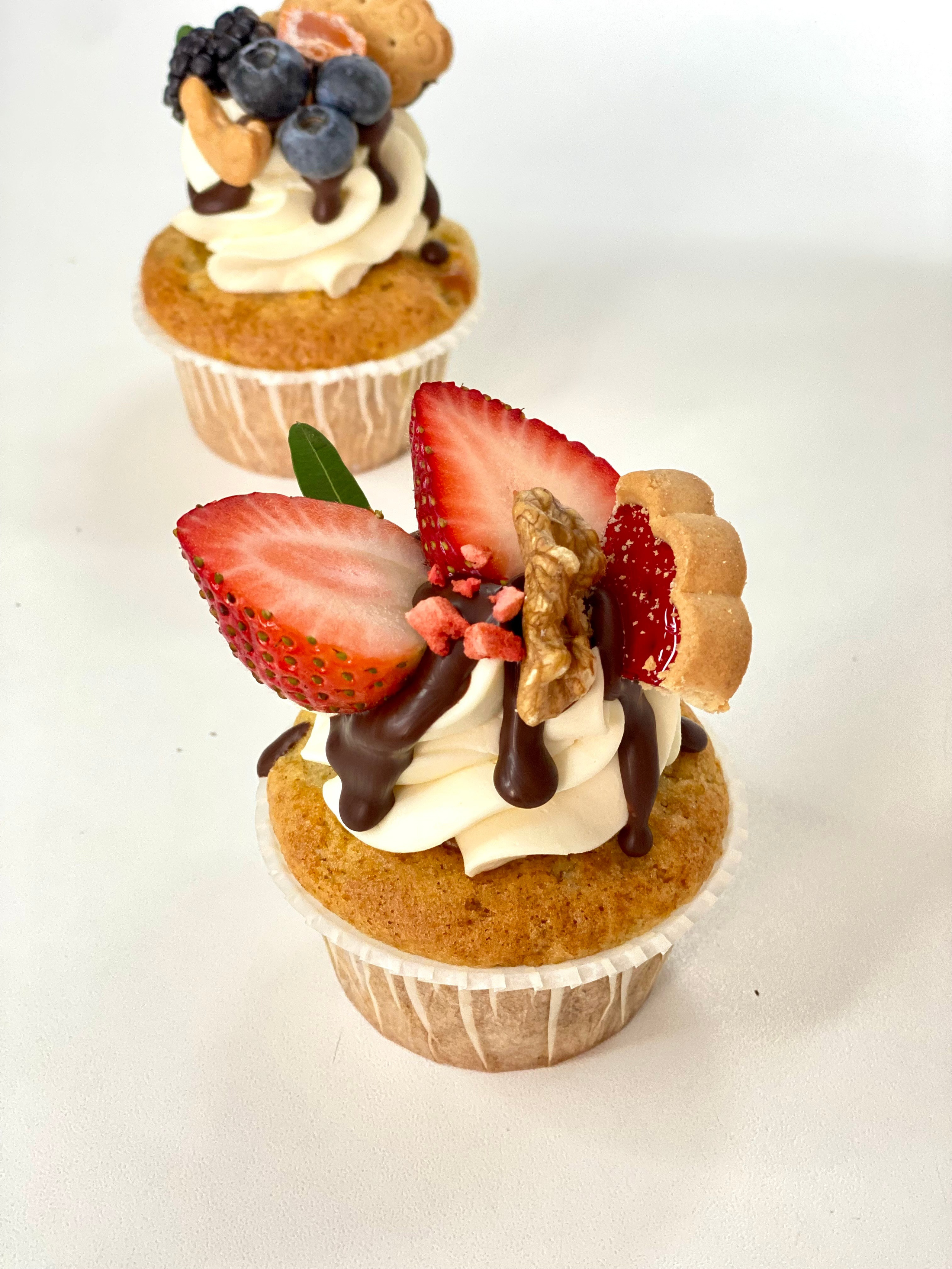 Капкейки фуршетные. Katyasugarsugar капкейки, зефир, торты Москва