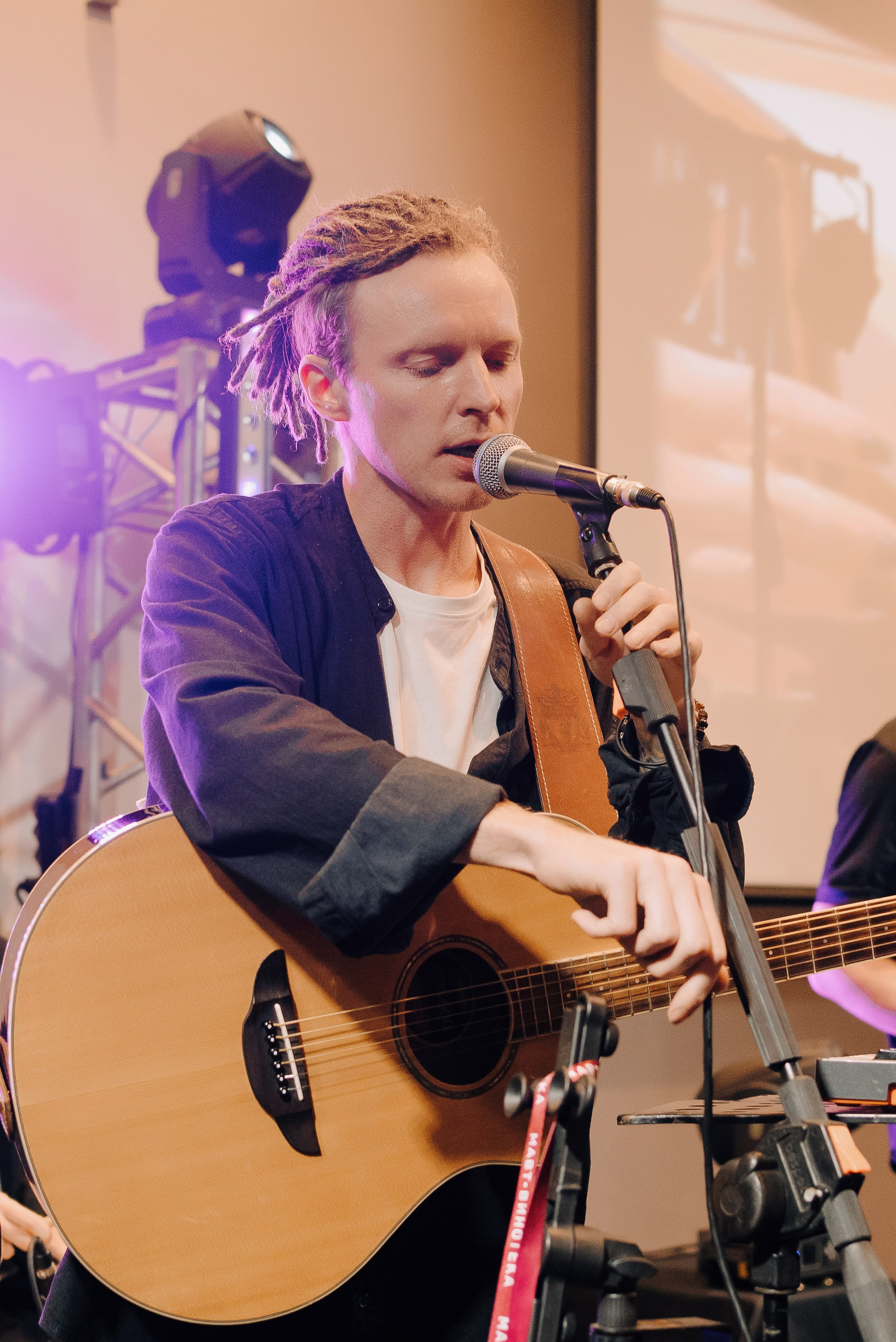 ФЕСТИВАЛЬ ВИНА И КРЕПКИХ НАПИТКОВ МАВТ-ВИНОТЕКА. Репортажный фотограф Зуев Роман г. Челябинск