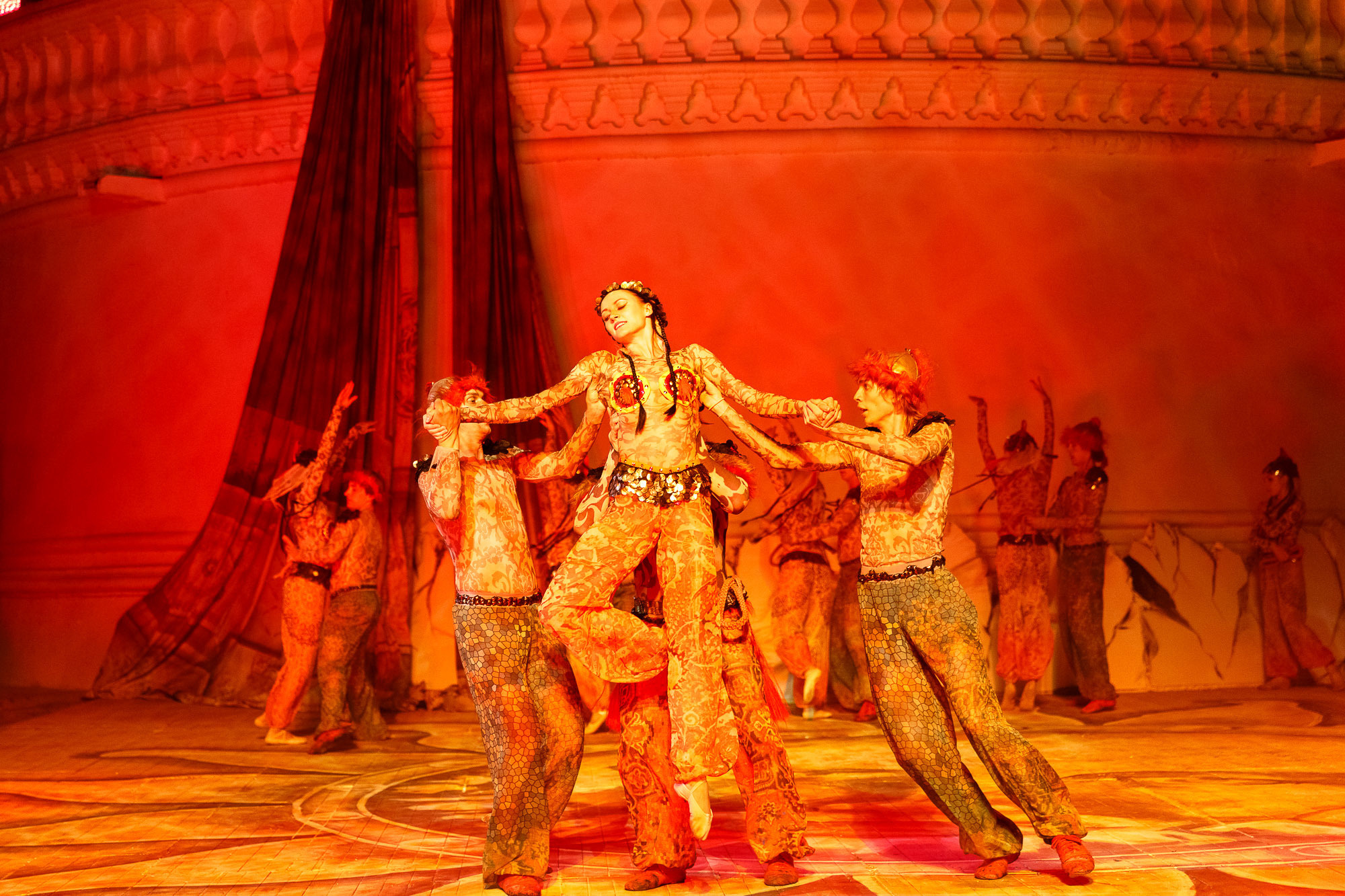 Сказание о полку Игореве. Фотограф в Астрахани