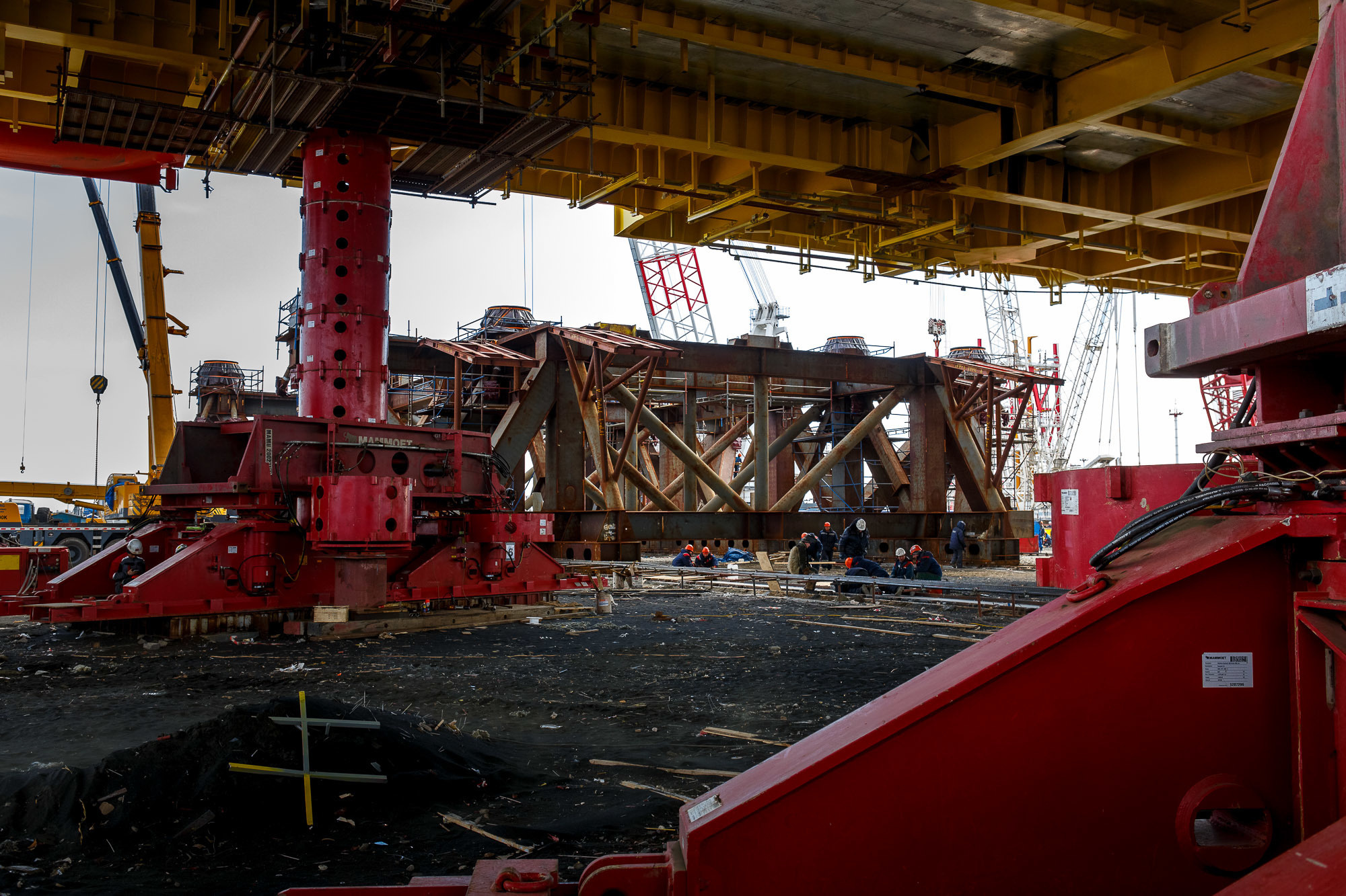 Mammoet подъем верхнего строения. Фотограф в Астрахани