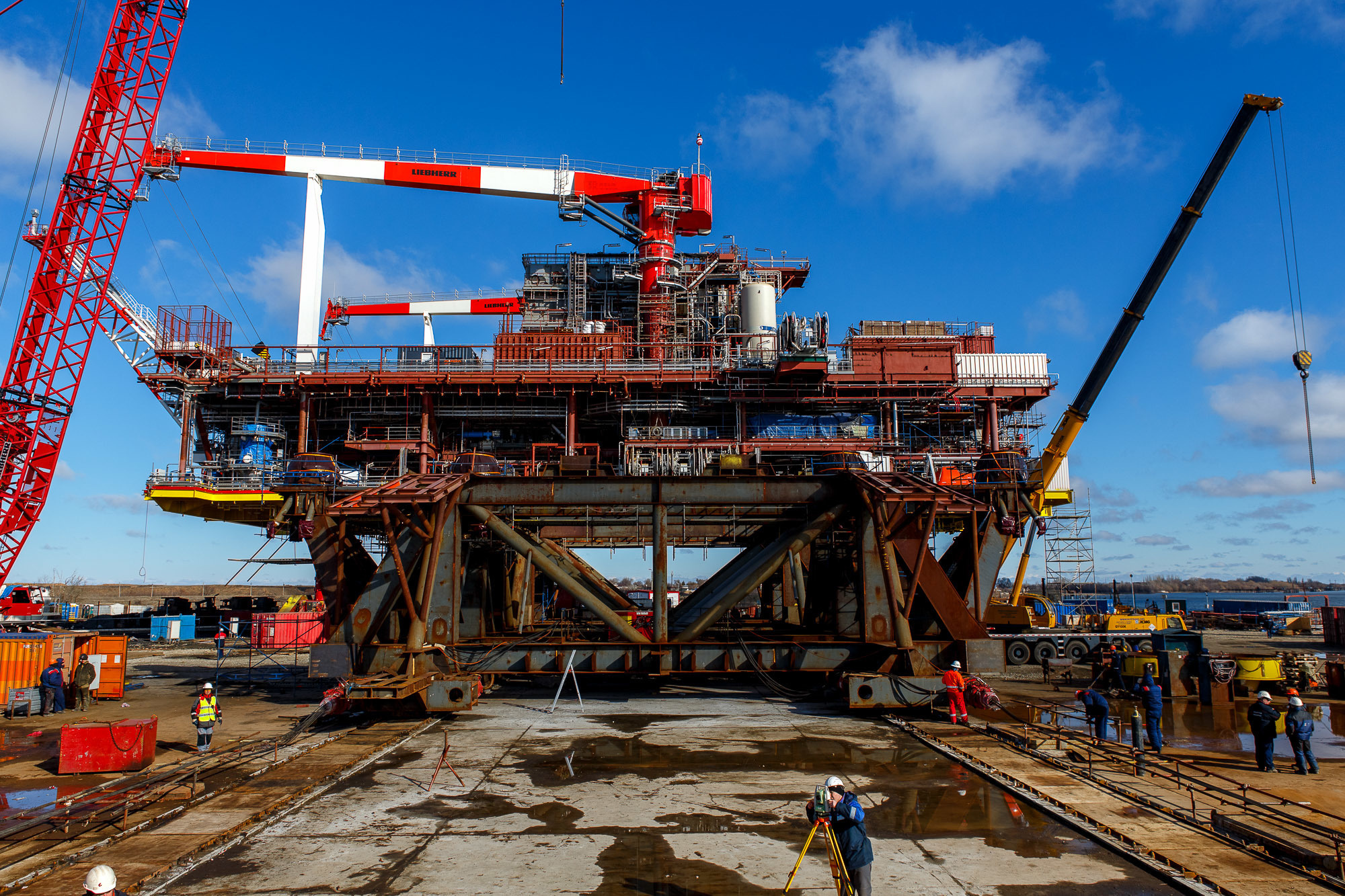 Mammoet подъем верхнего строения. Фотограф в Астрахани