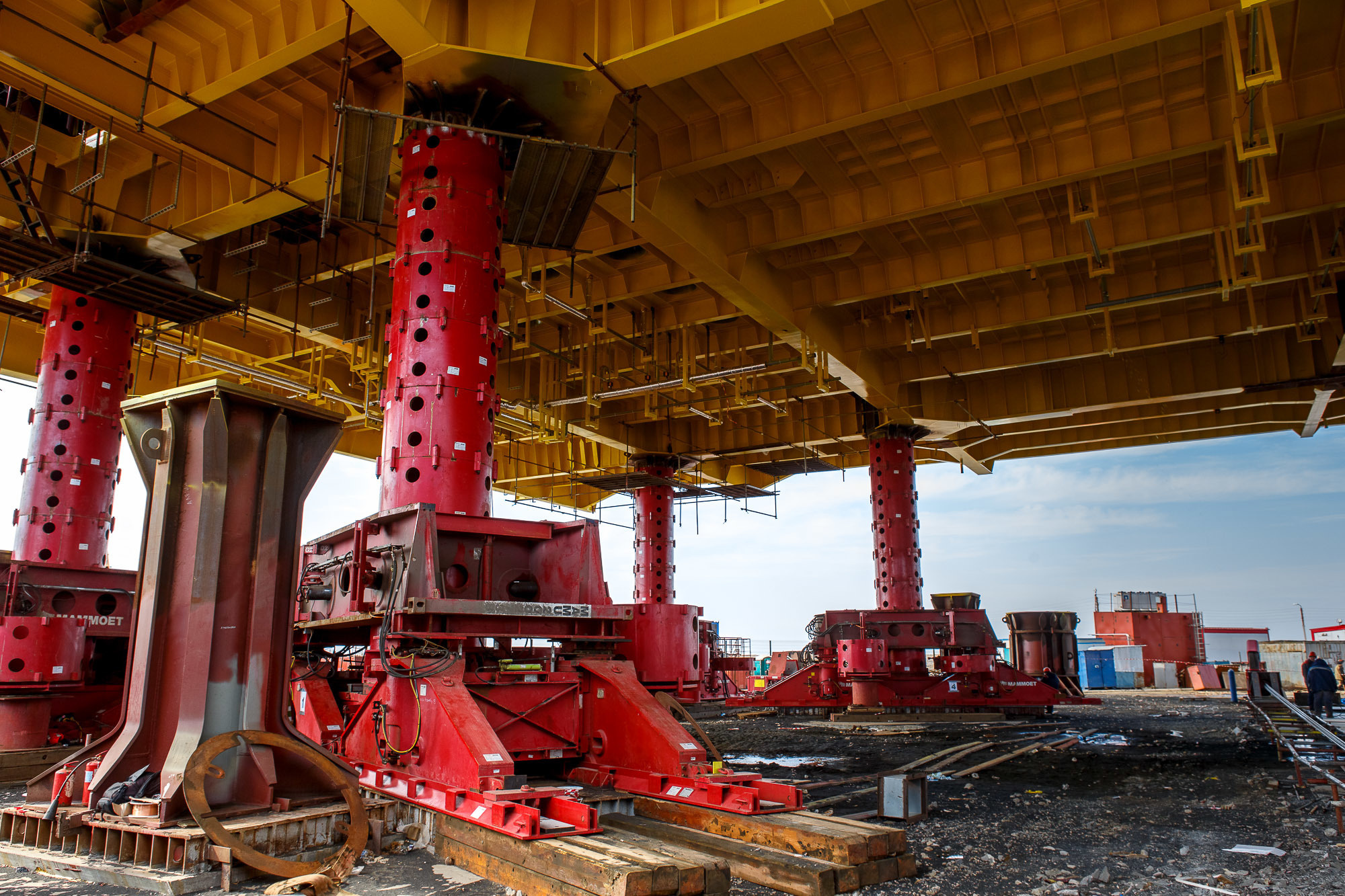 Mammoet подъем верхнего строения. Фотограф в Астрахани