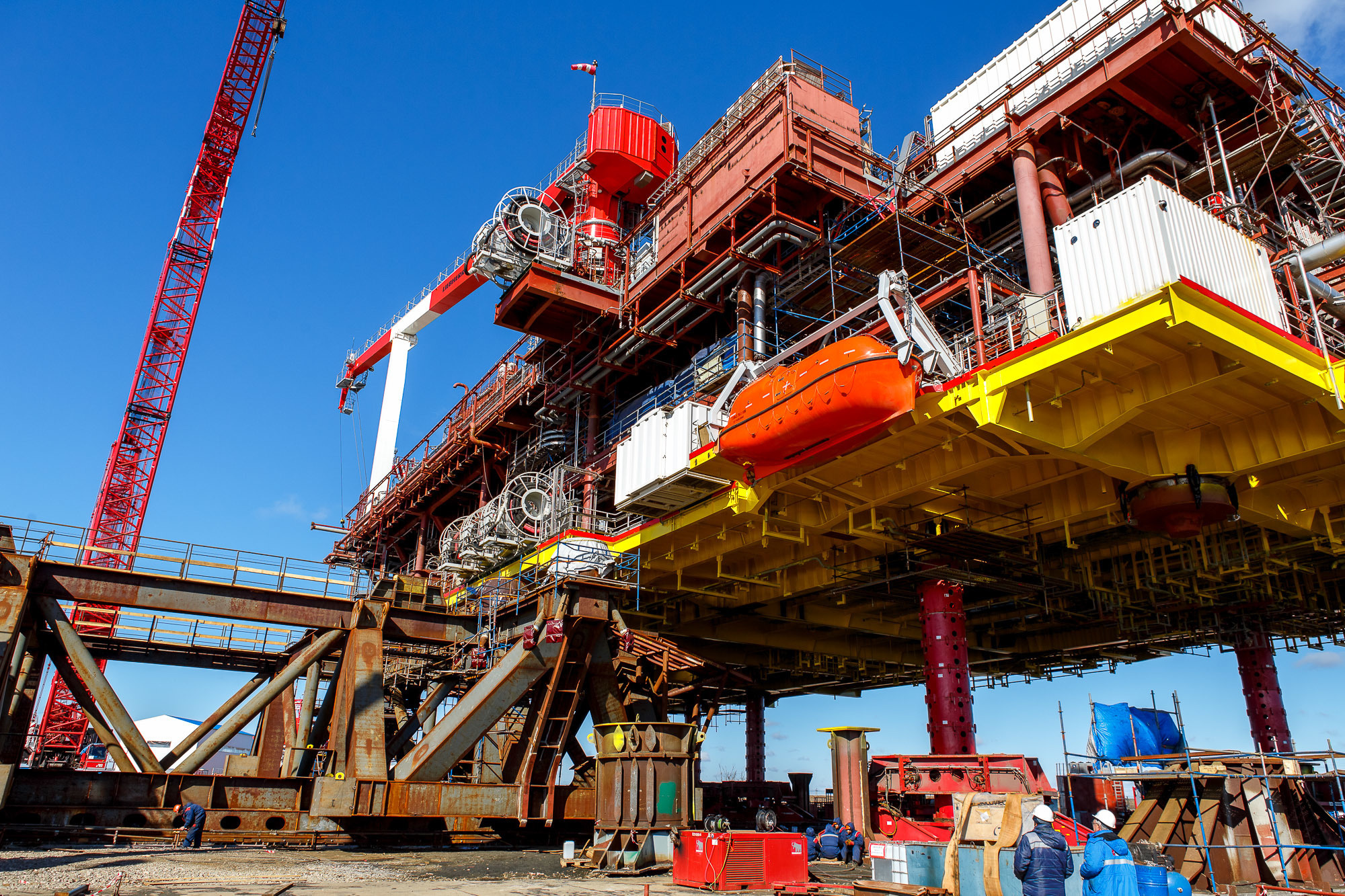 Mammoet подъем верхнего строения. Фотограф в Астрахани