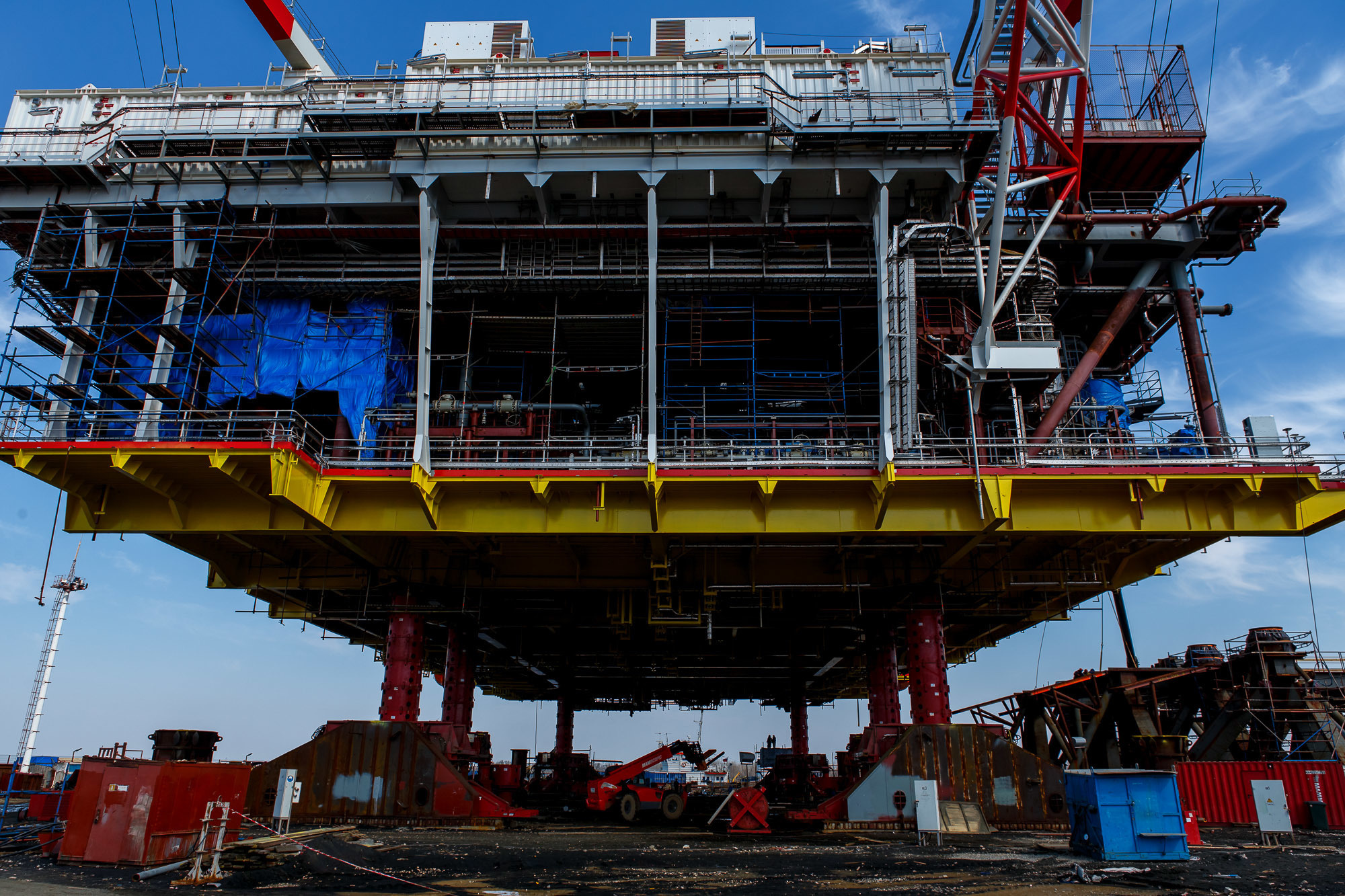 Mammoet подъем верхнего строения. Фотограф в Астрахани