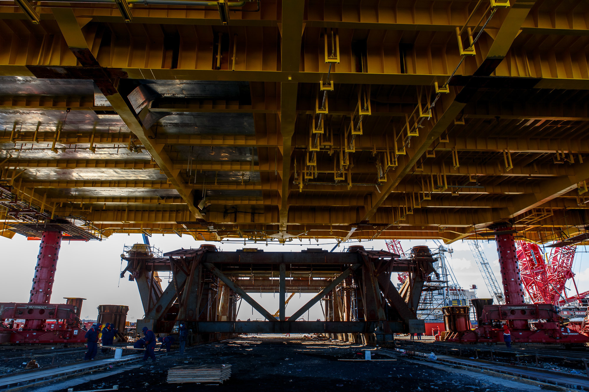 Mammoet подъем верхнего строения. Фотограф в Астрахани