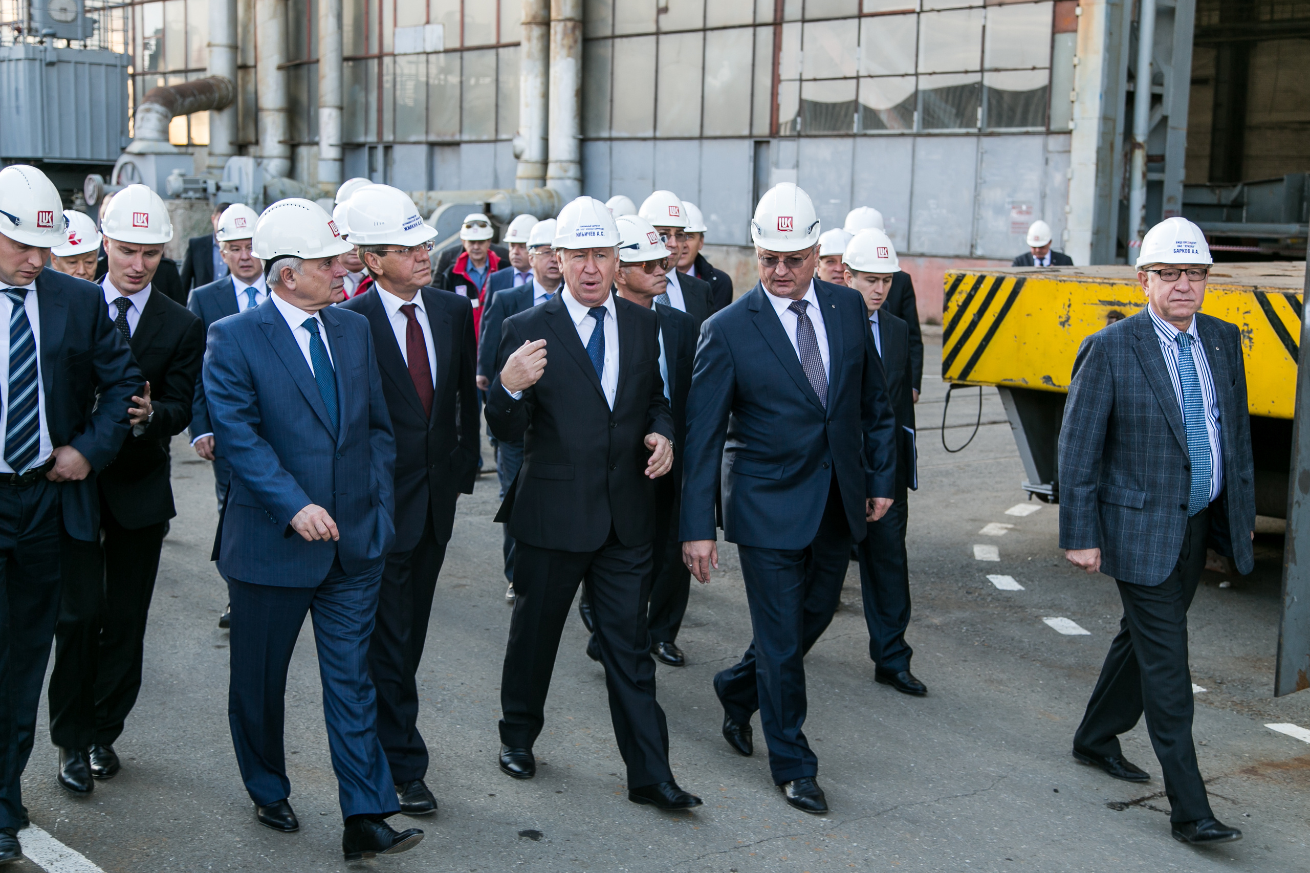 Визит В.Алекперова на CCP "Красные Баррикады". Фотограф в Астрахани