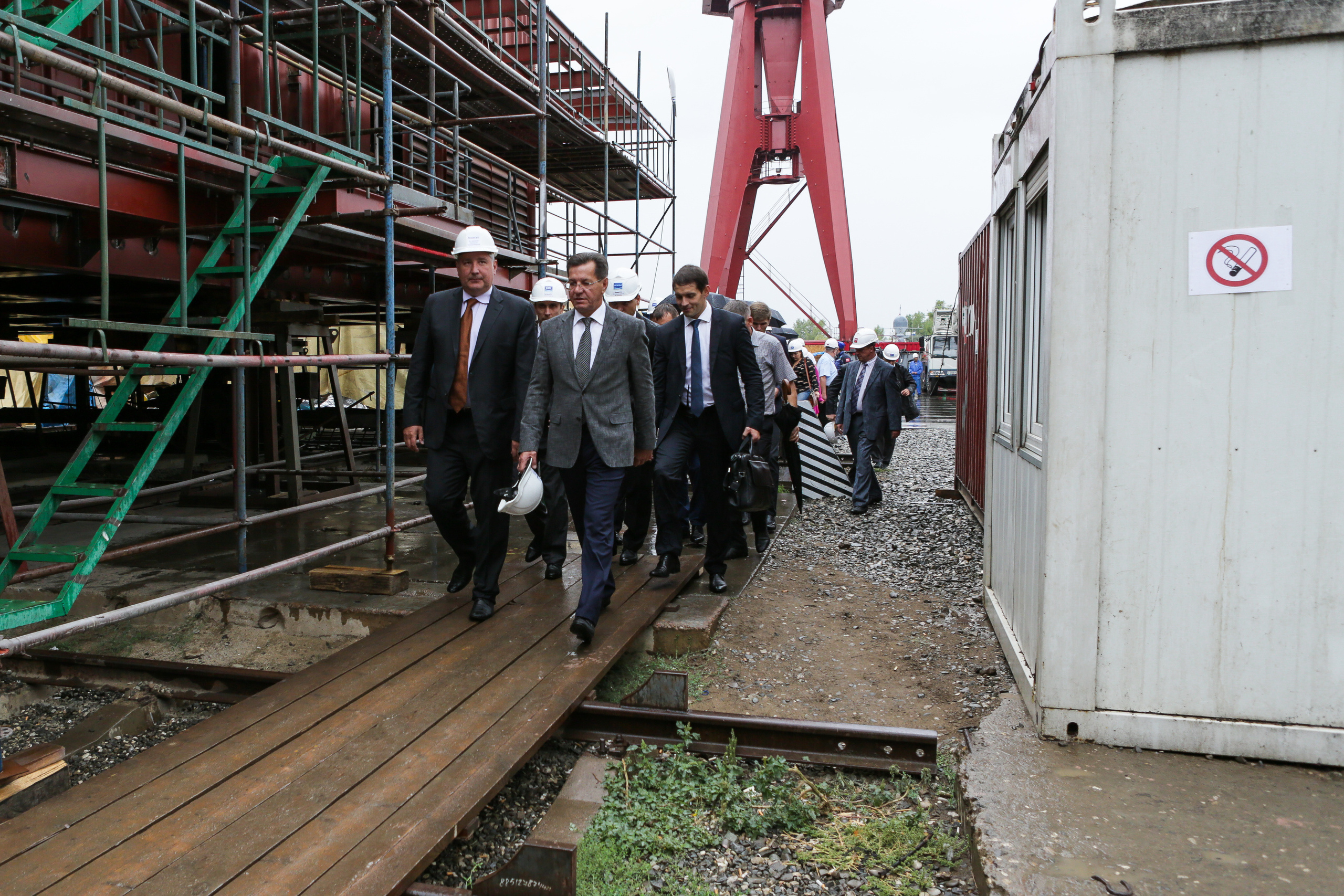 Визит Д.Рогозина на АСПО. Фотограф в Астрахани