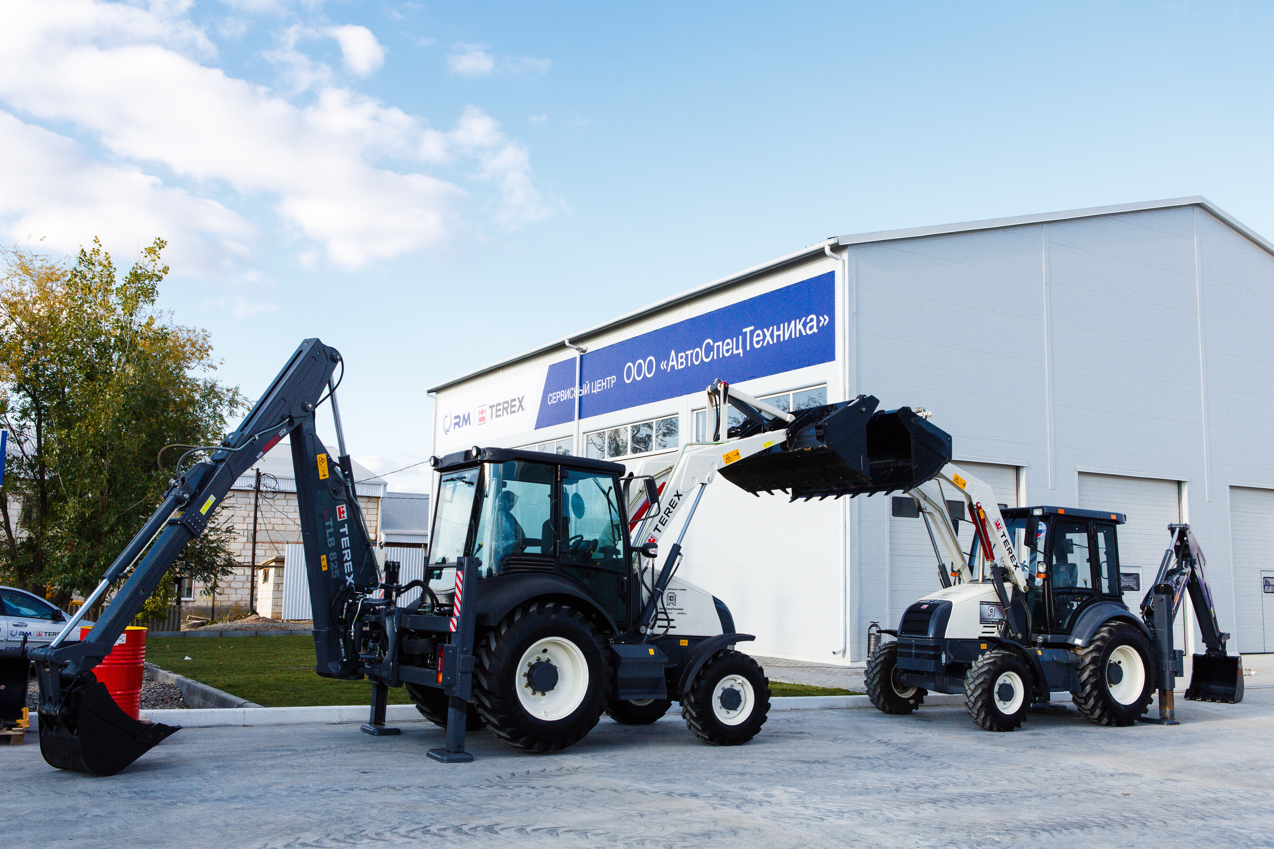 Открытие салона продаж и сервиса "Автоспецтехника". Фотограф в Астрахани