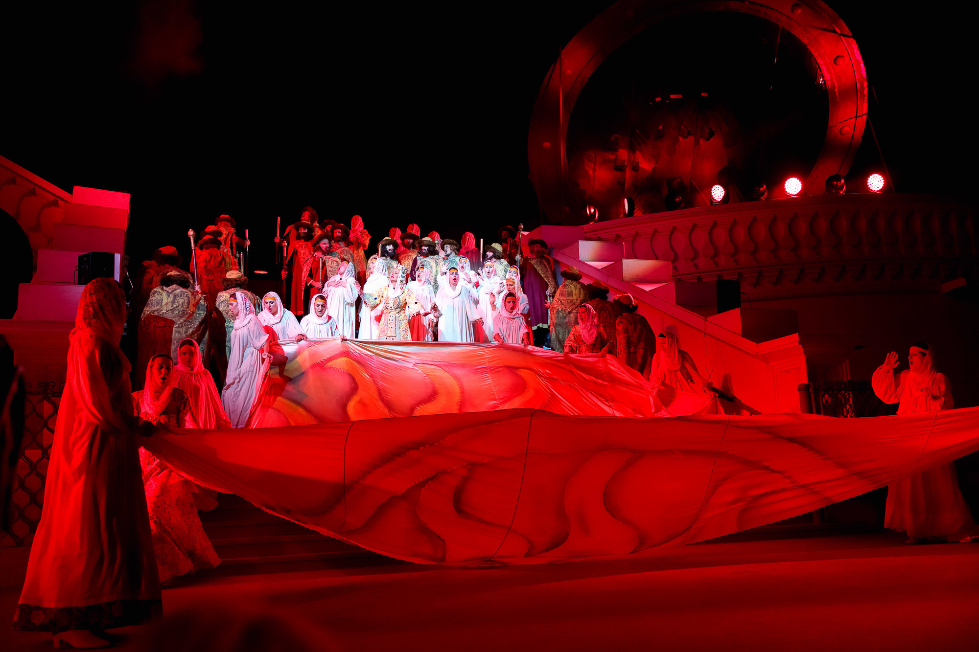 Сказание о полку Игореве. Фотограф в Астрахани