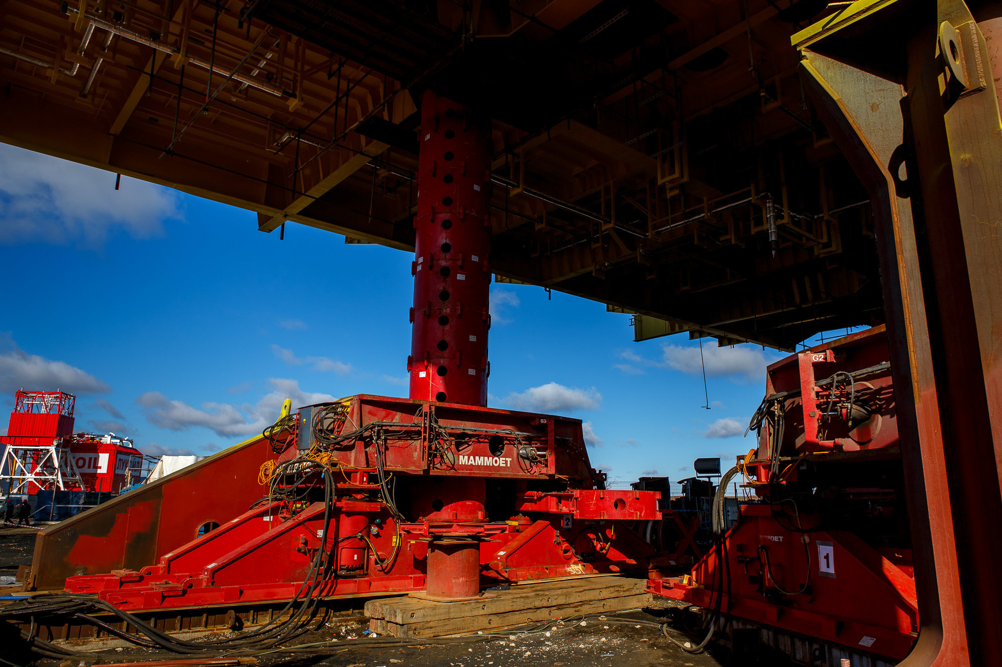 Mammoet подъем верхнего строения. Фотограф в Астрахани