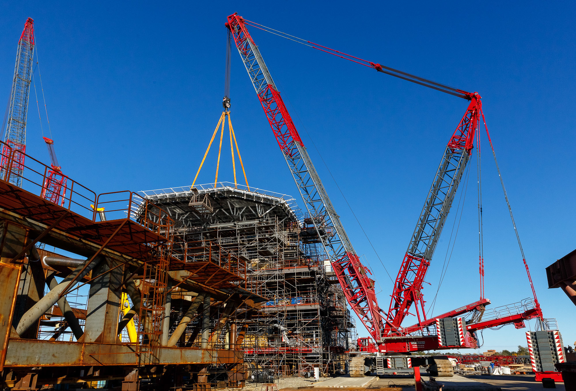 КГК установка вертолетной площадки. Фотограф в Астрахани