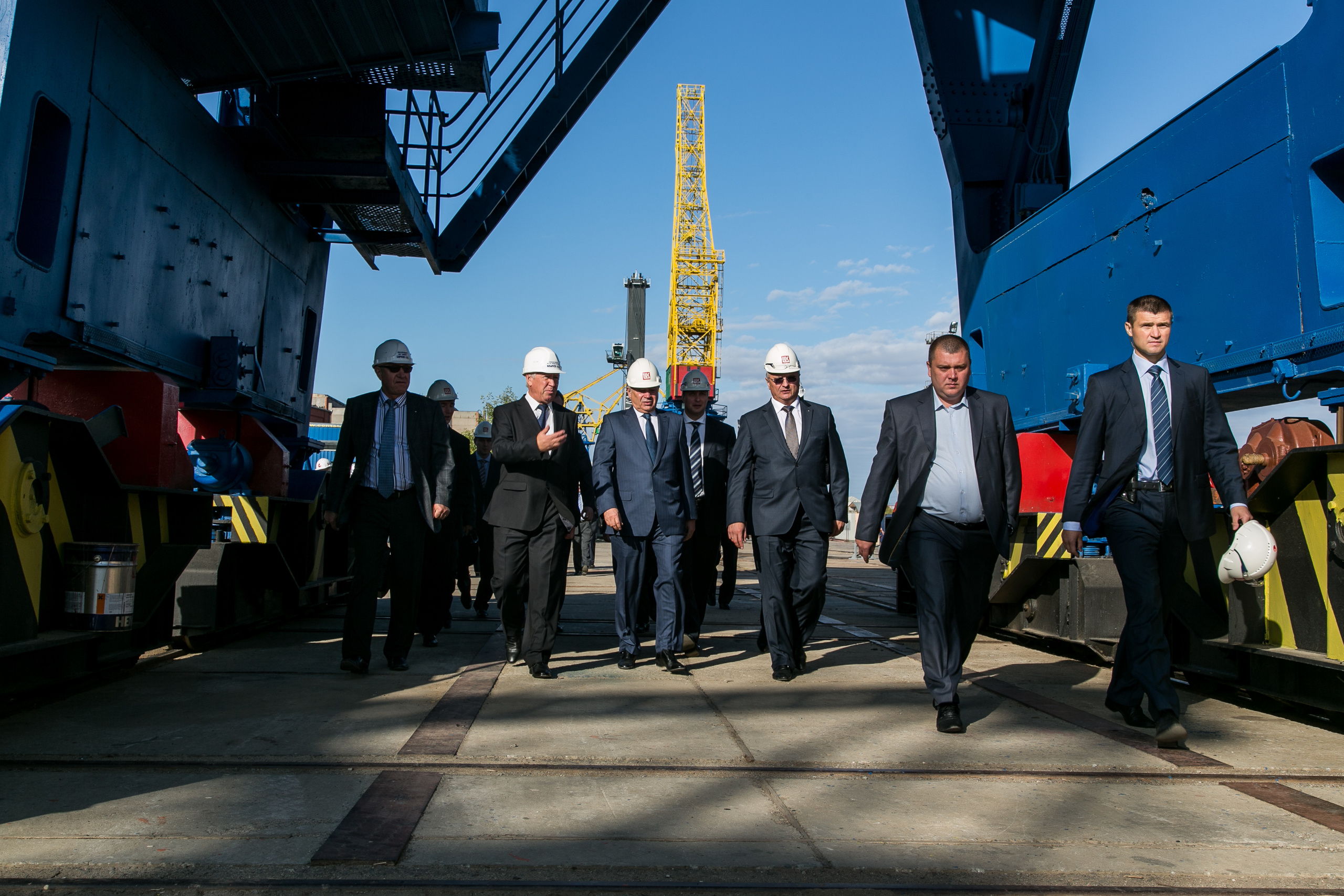 Визит В.Алекперова на CCP "Красные Баррикады". Фотограф в Астрахани