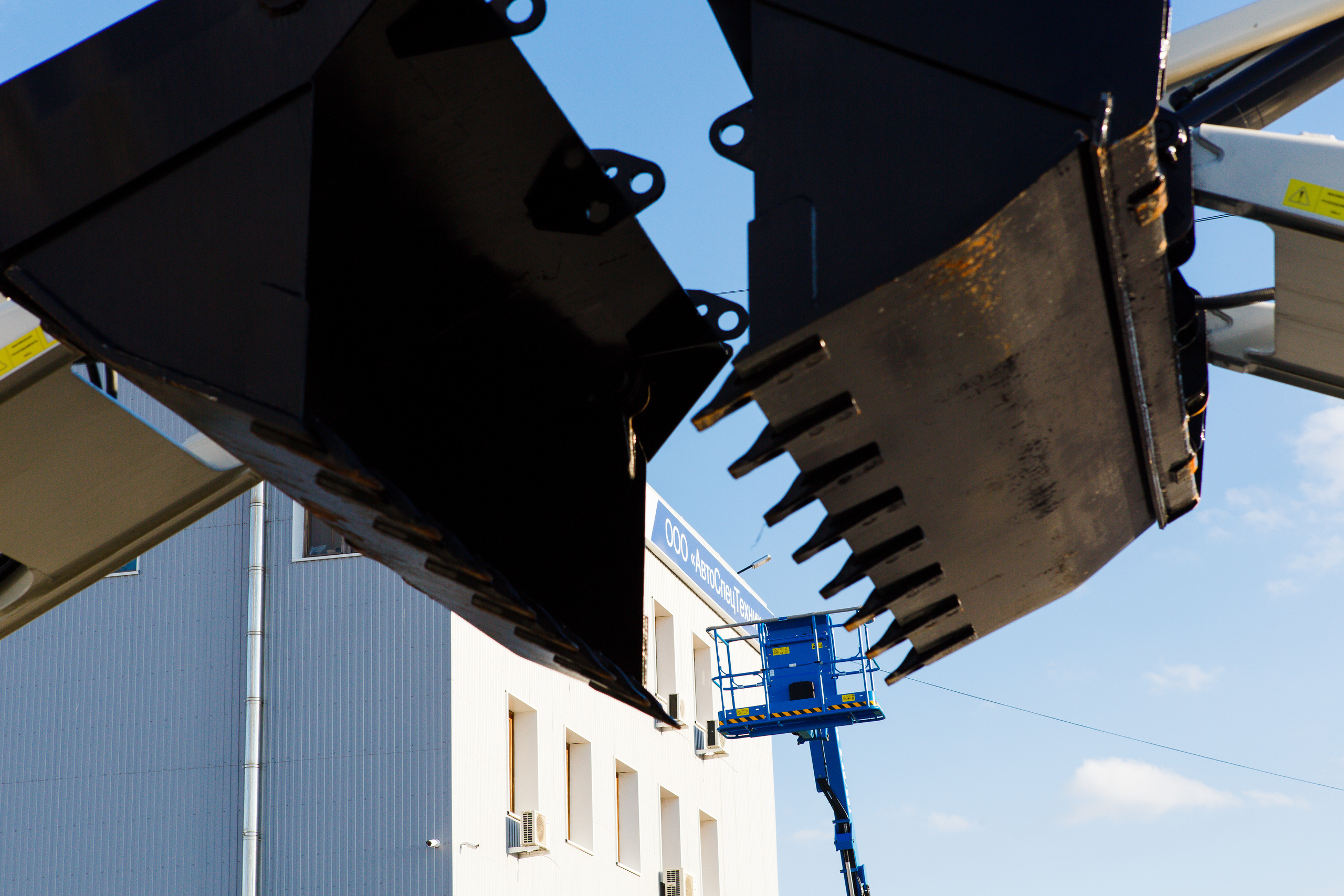 Открытие салона продаж и сервиса "Автоспецтехника". Фотограф в Астрахани