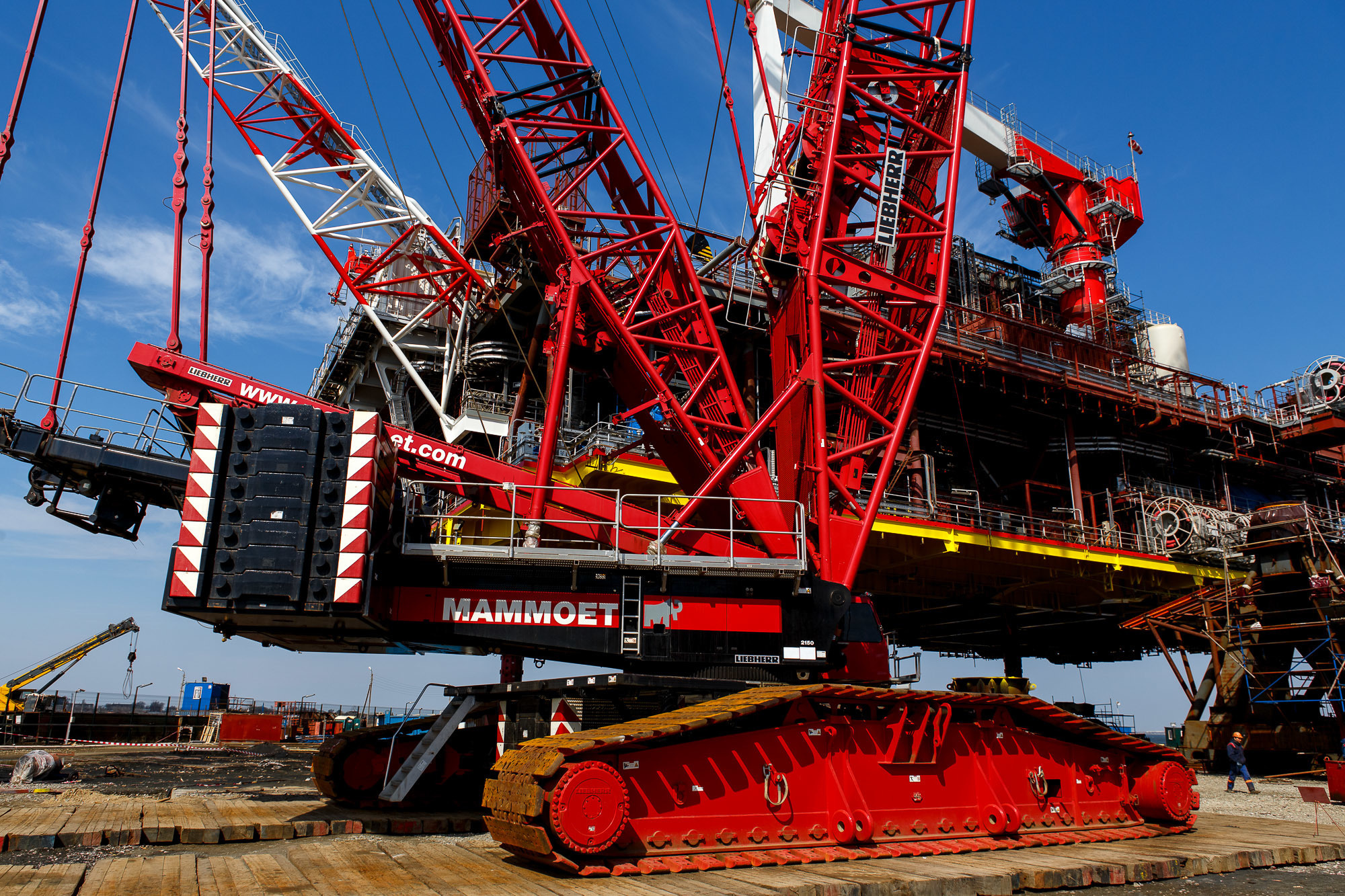 Mammoet подъем верхнего строения. Фотограф в Астрахани