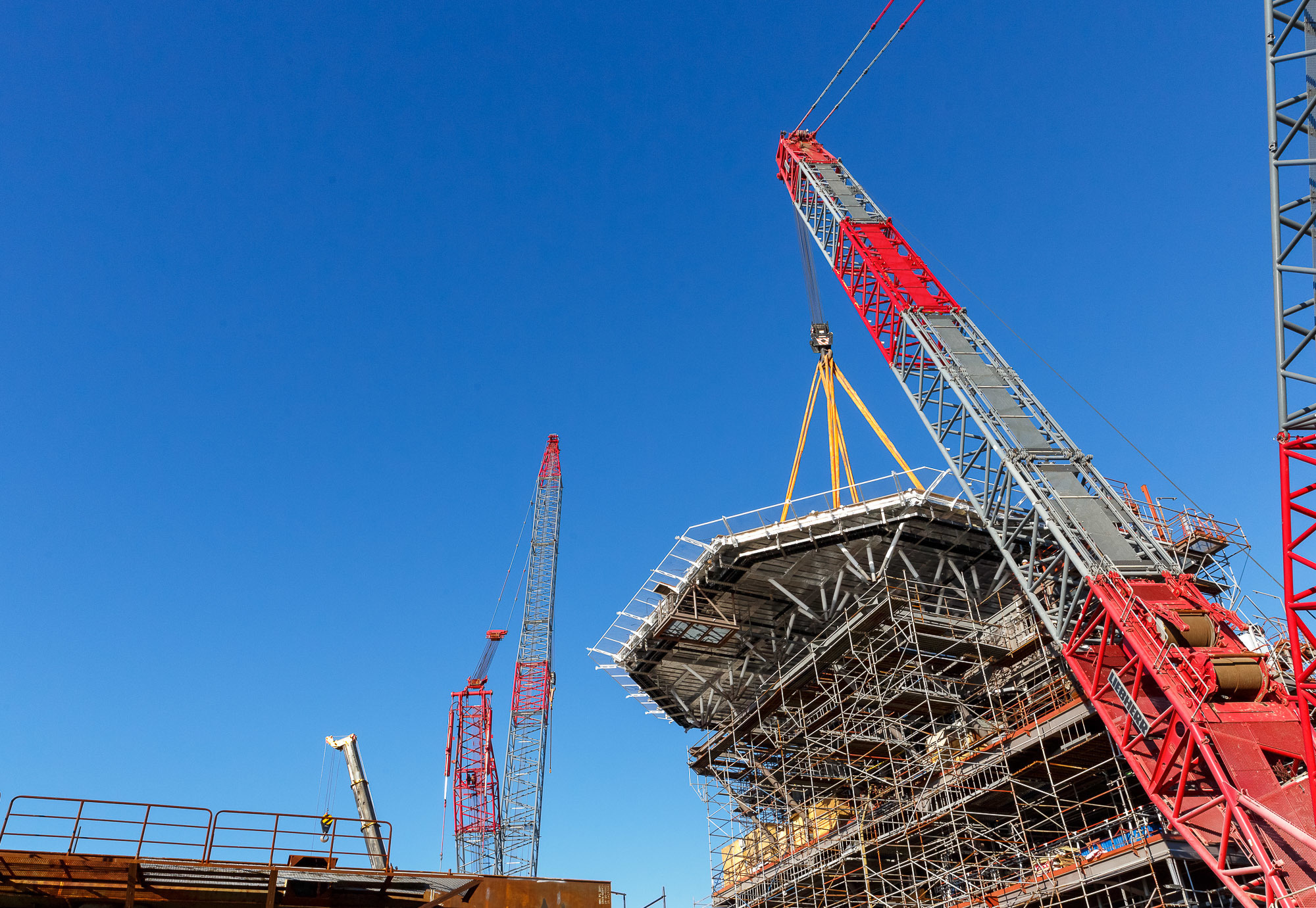 КГК установка вертолетной площадки. Фотограф в Астрахани