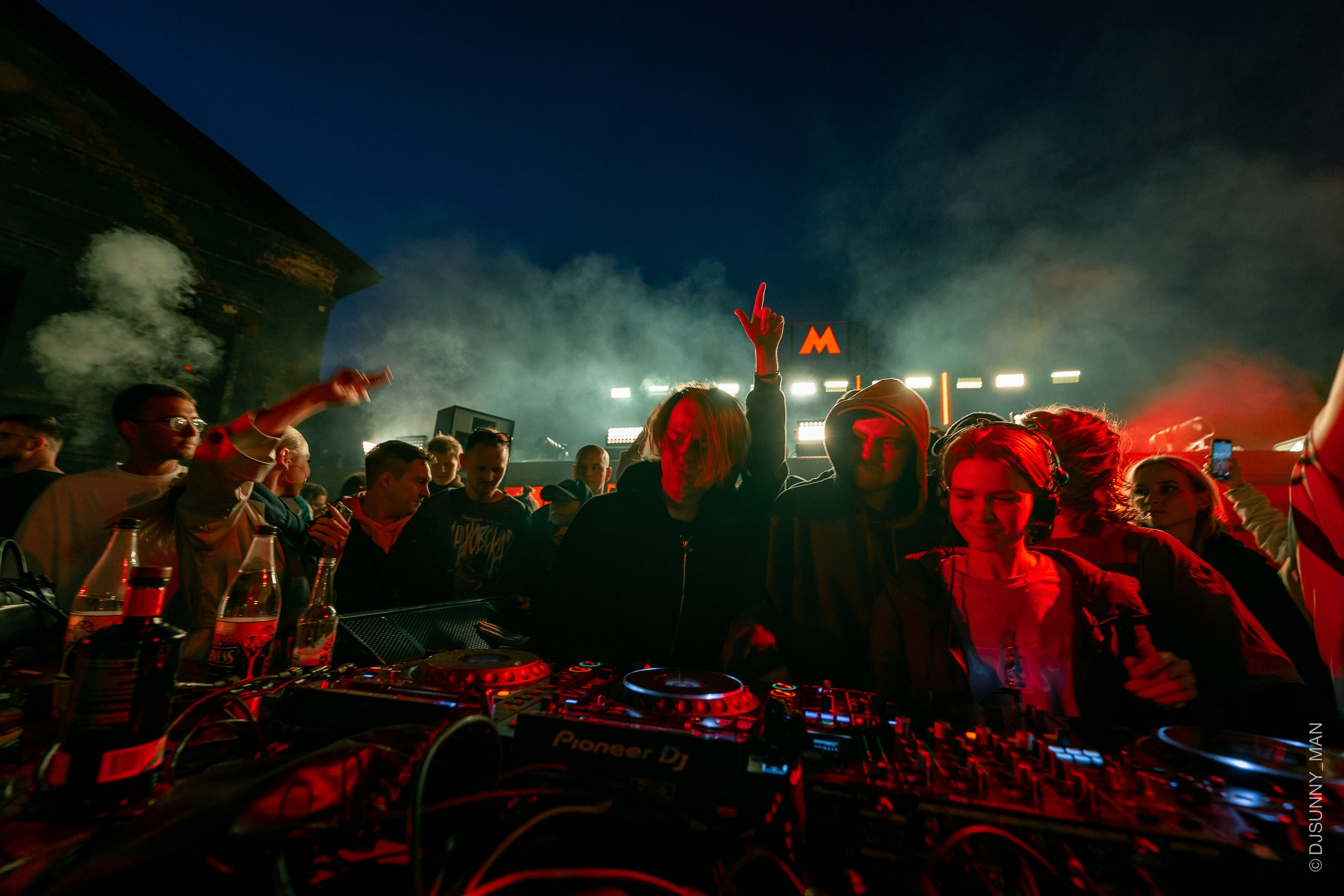 Metro Gorkovskaya. Sunnyman