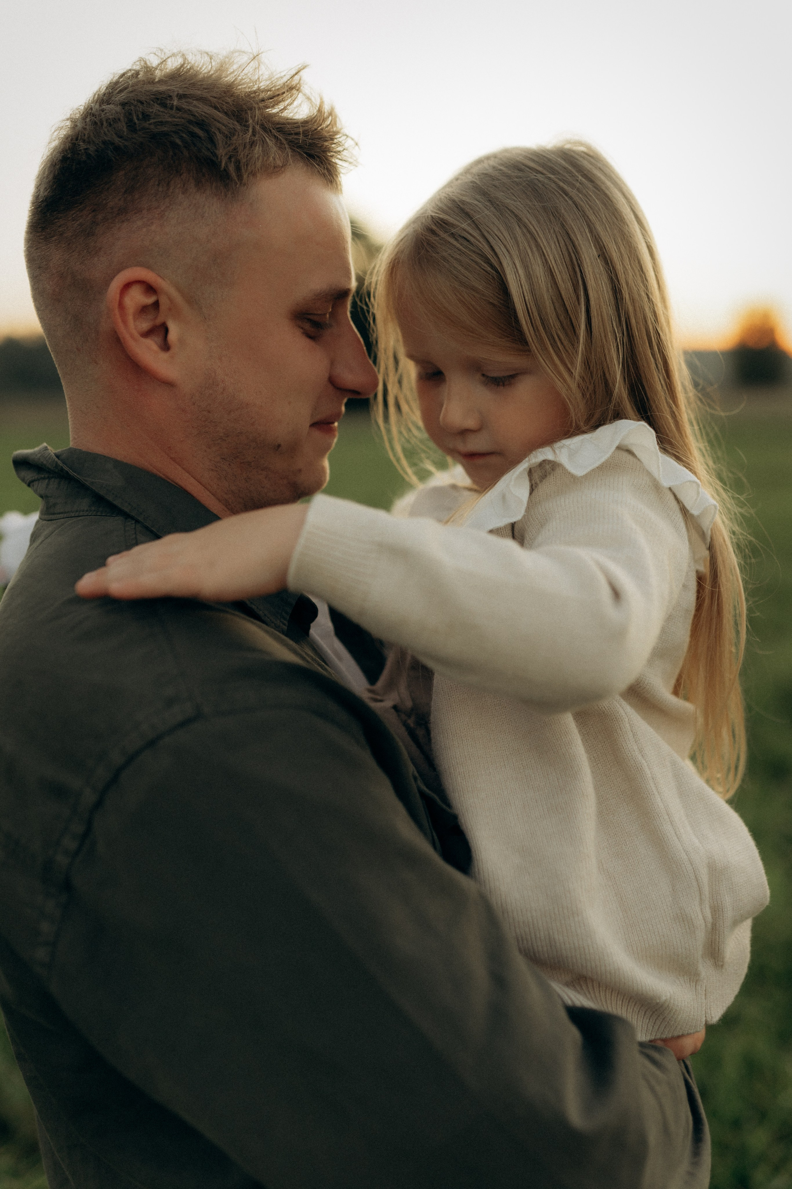 Летний вечер в поле. Семейный lifestyle фотограф в Москве Рената Рафикова