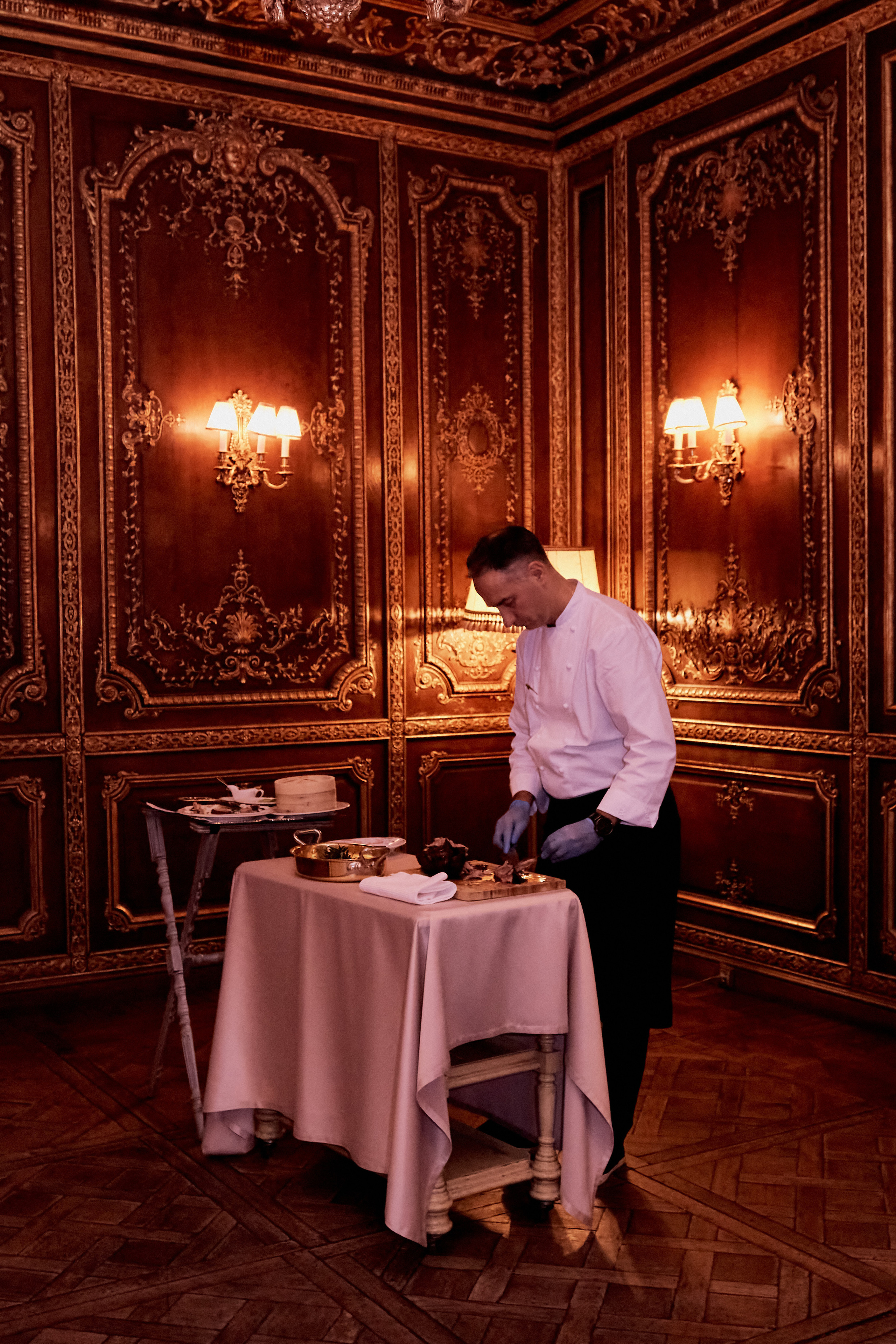 Григорий и Анастсия. Вечер в Турандоте. Репортаж. Фотограф лавстори Москва/МО Приятелева Ангелина