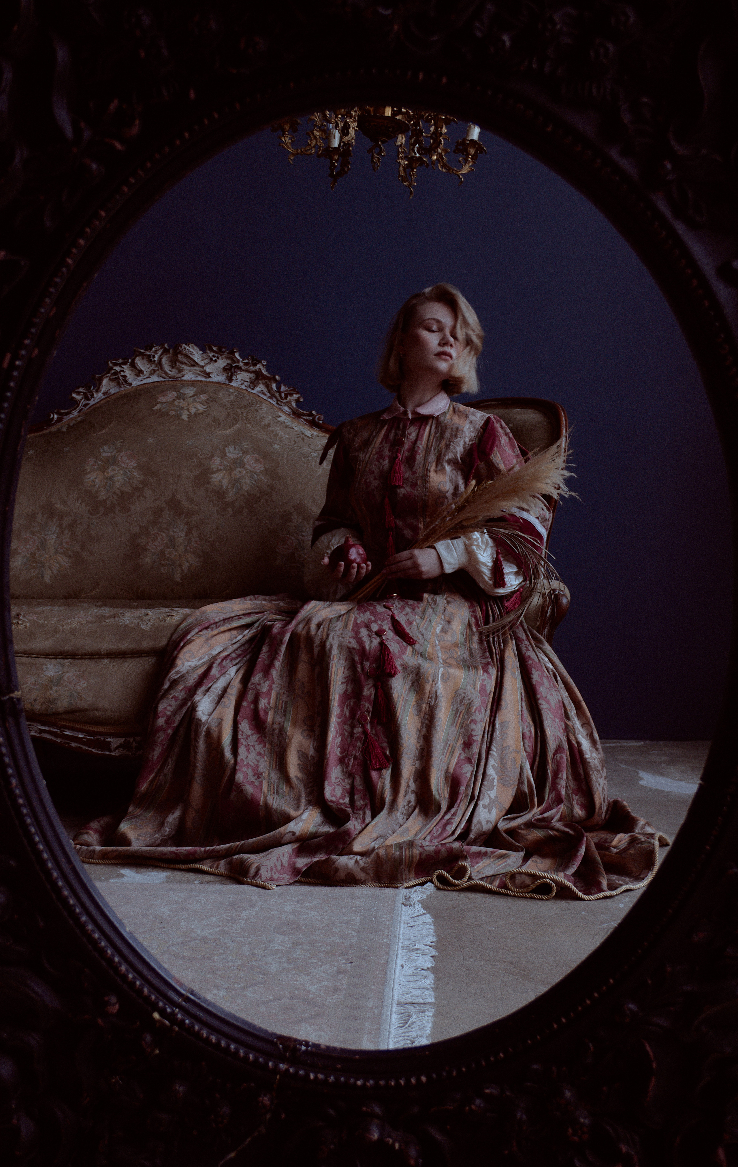 Императрица. Проект по Таро. Фотограф лавстори Москва/МО Приятелева Ангелина