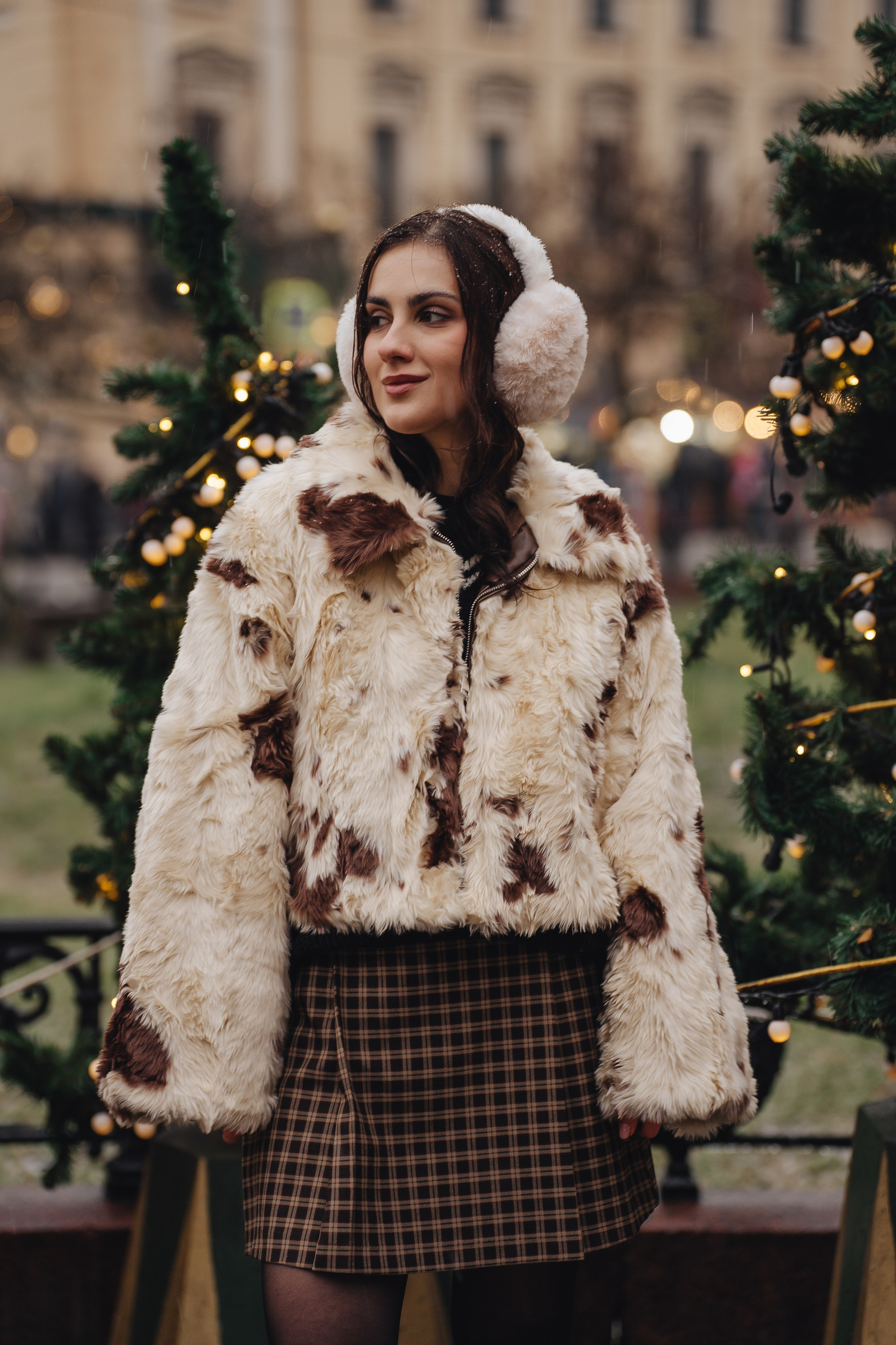 ПРОГУЛКА НА МАНЕЖНОЙ ПЛОЩАДИ ДЛЯ ДЕВУШКИ ПЕРЕД НОВЫМ ГОДОМ (НОВОГОДНЯЯ ФОТОСЕССИИЯ НА МАНЕЖНОЙ ПЛОЩАДИ). Профессиональный фотограф, Санкт-Петербург — Виктория Богомолова