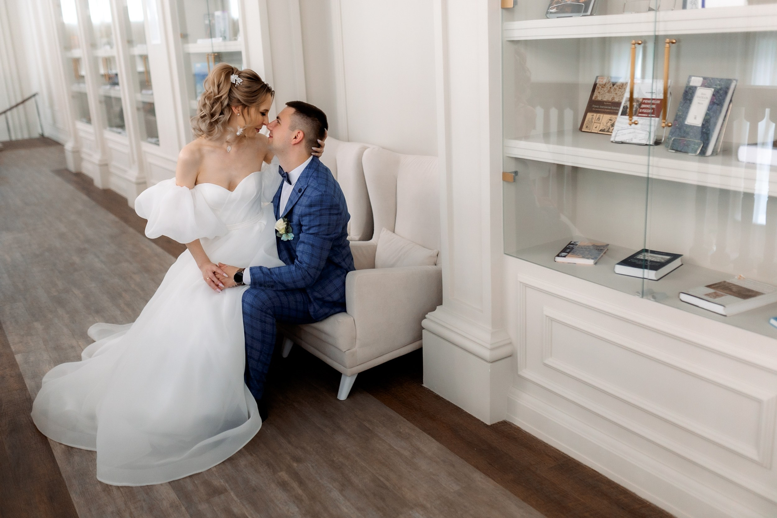 Сергей и Катя. Часть 1: Библиотека. Свадебный и Семейный фотограф г. Ижевск Гульназ Солдатова. Гульназ фото