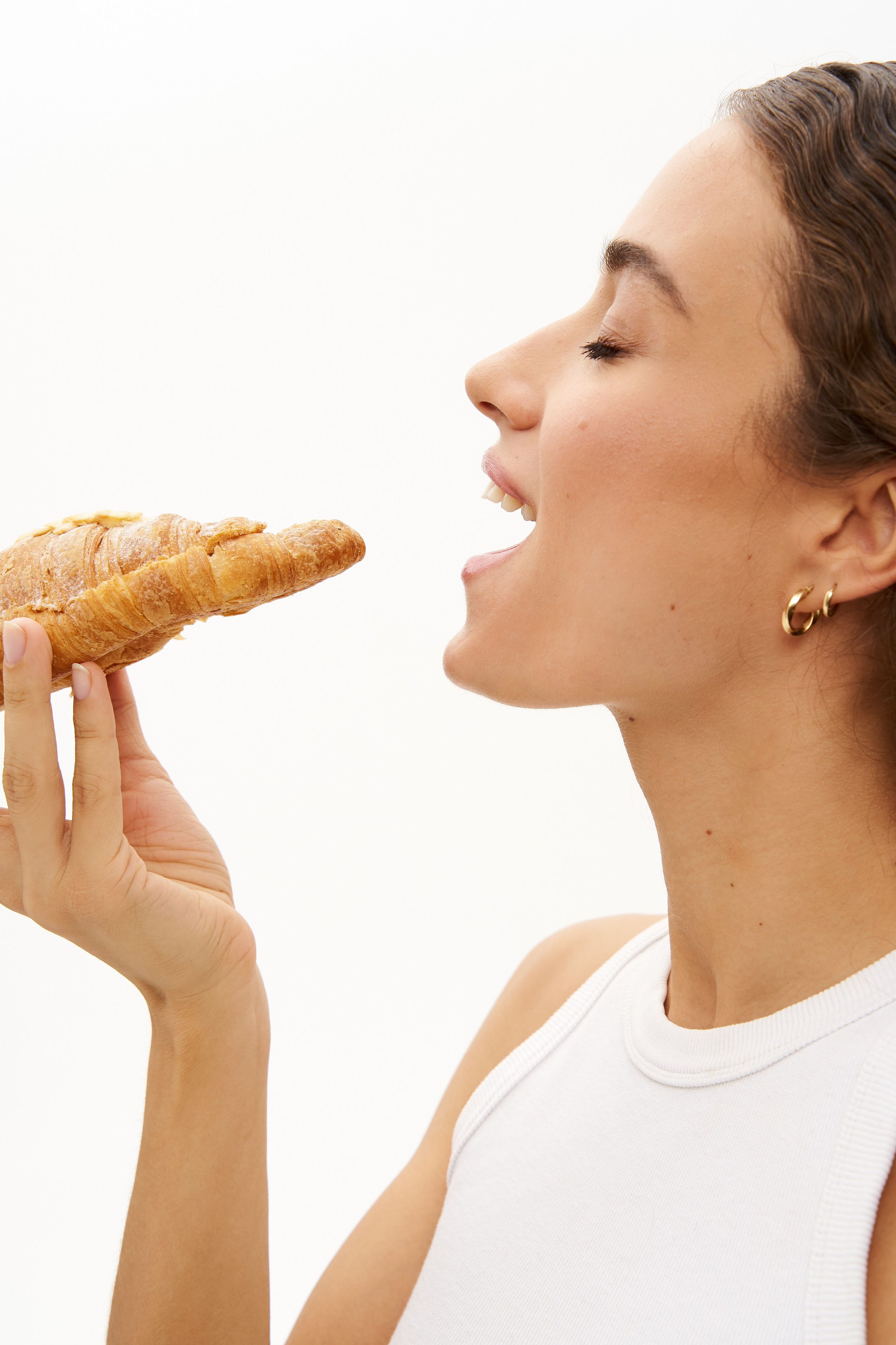 Пан круассан. Фотограф для брендов одежды и маркетплейсов в Москве Рита Винтер